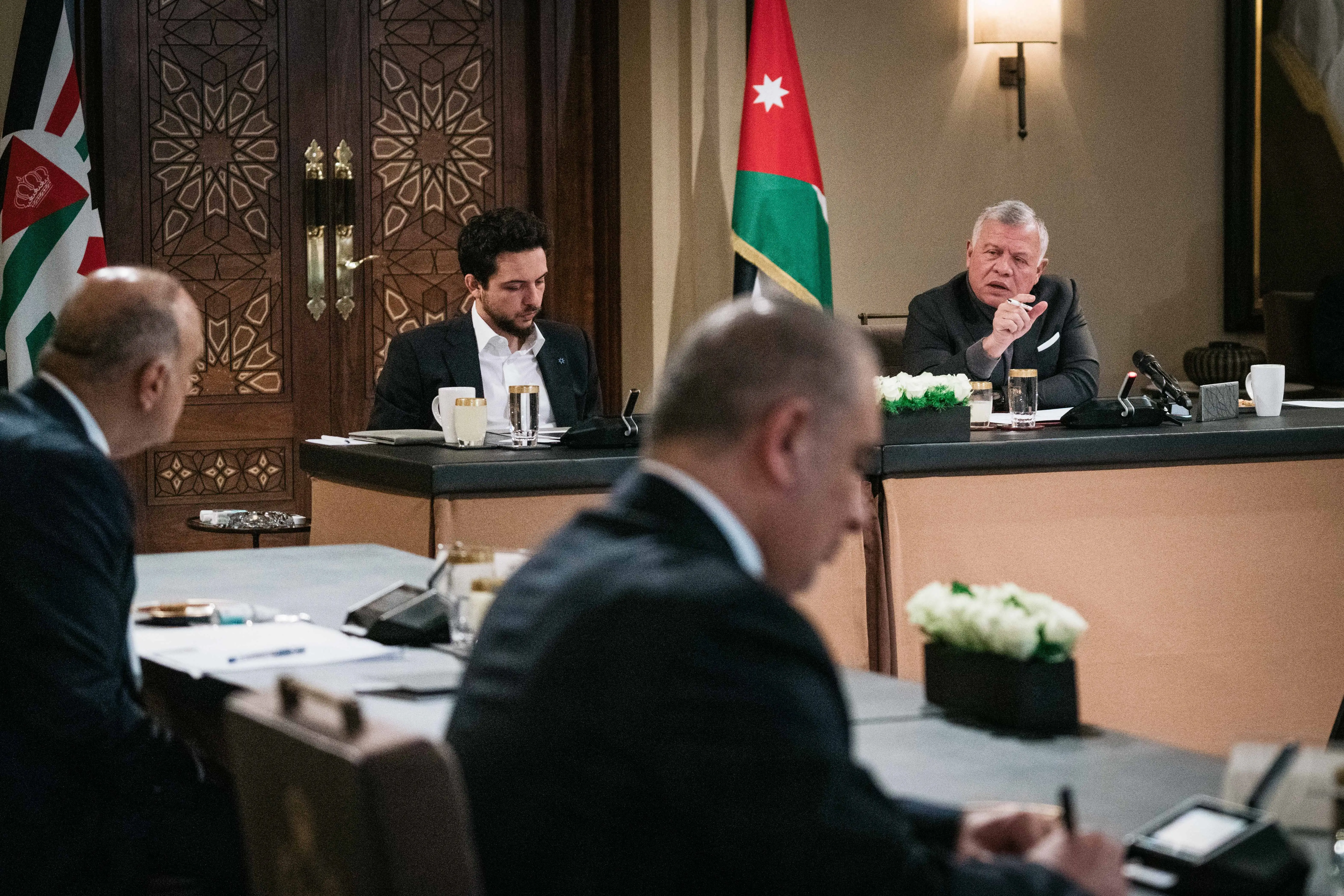King briefed on plans for establishing new city