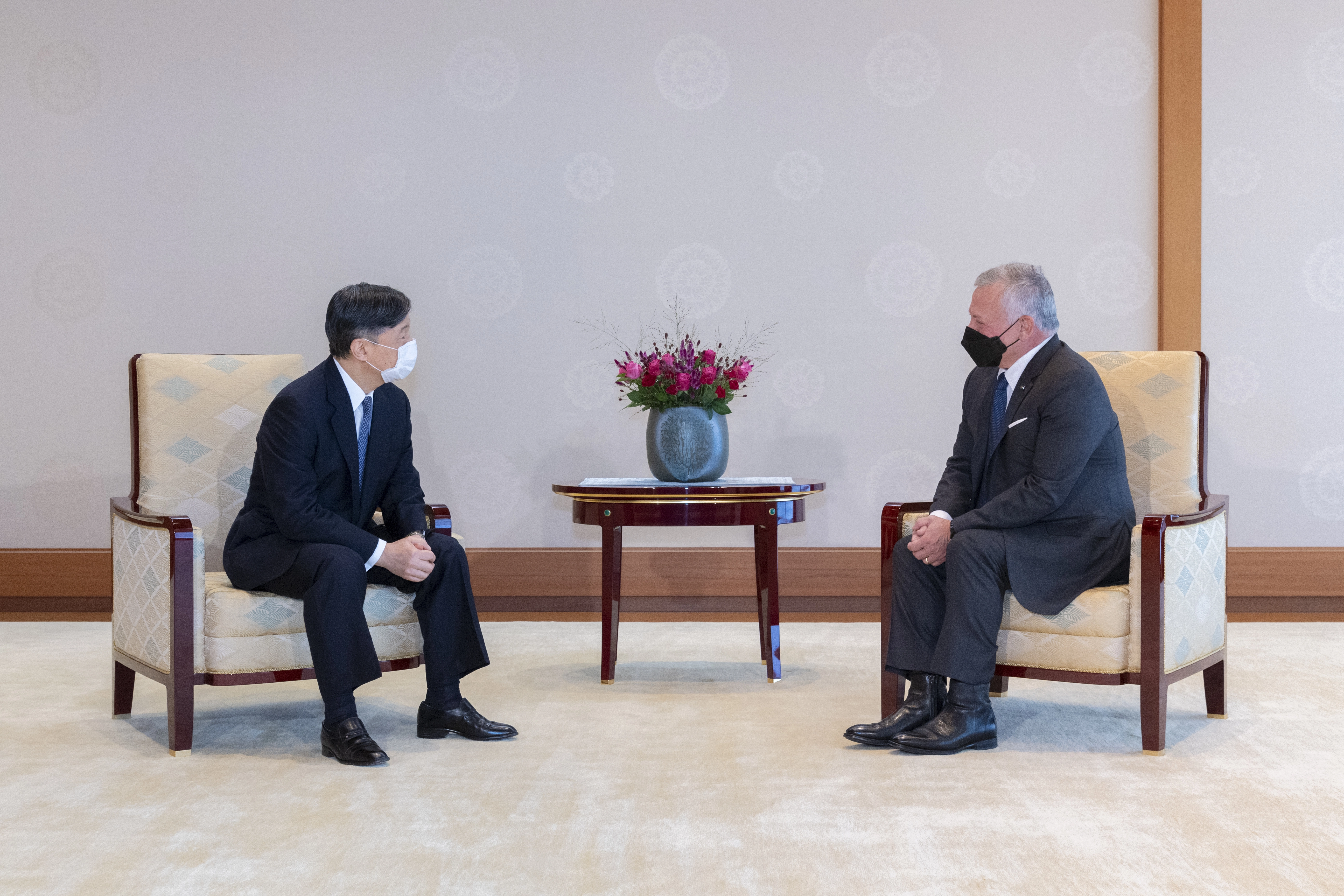 King meets Japan emperor in Tokyo