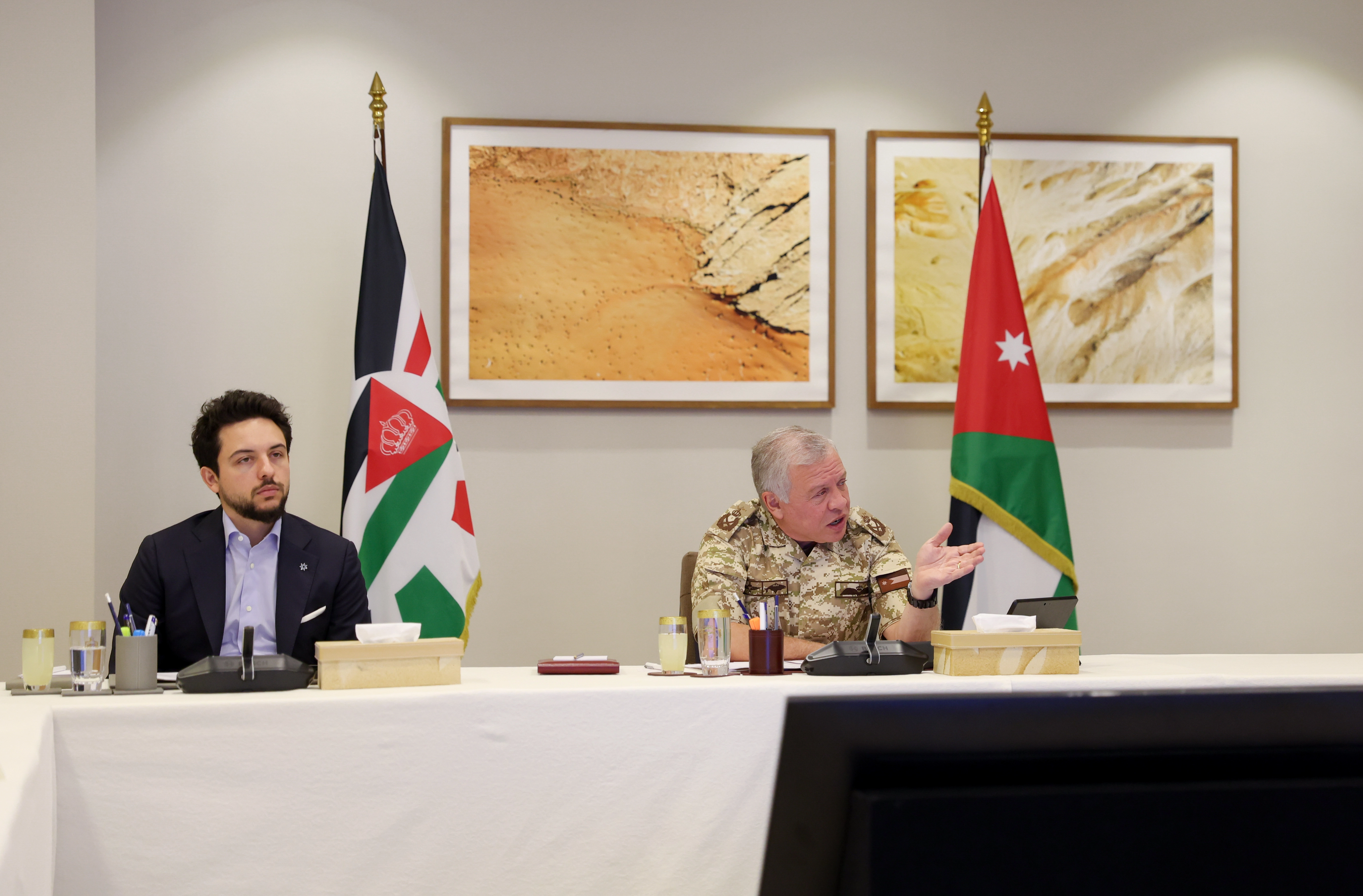 King follows up on progress of economic vision implementation in energy sector