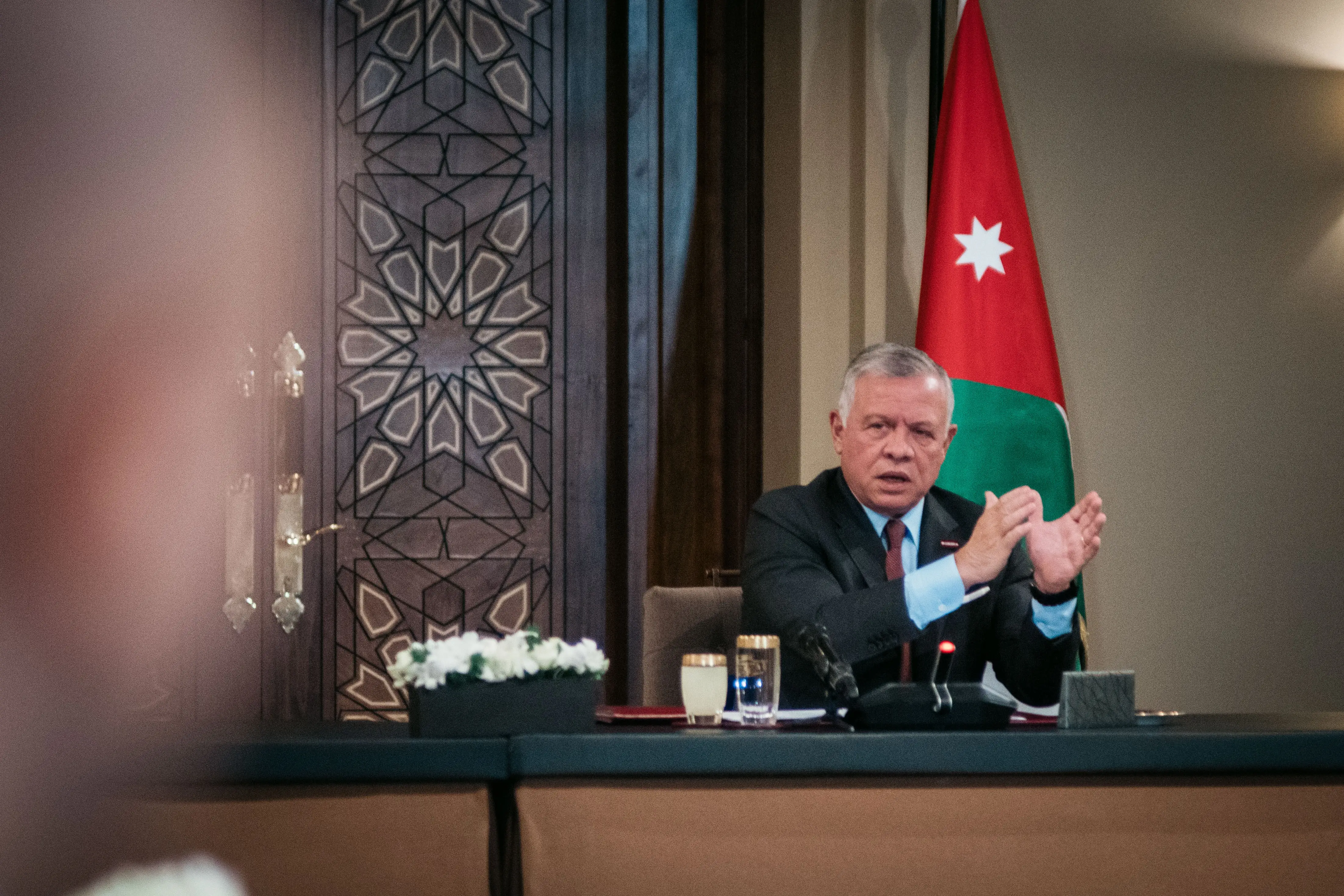 King meets political figures
