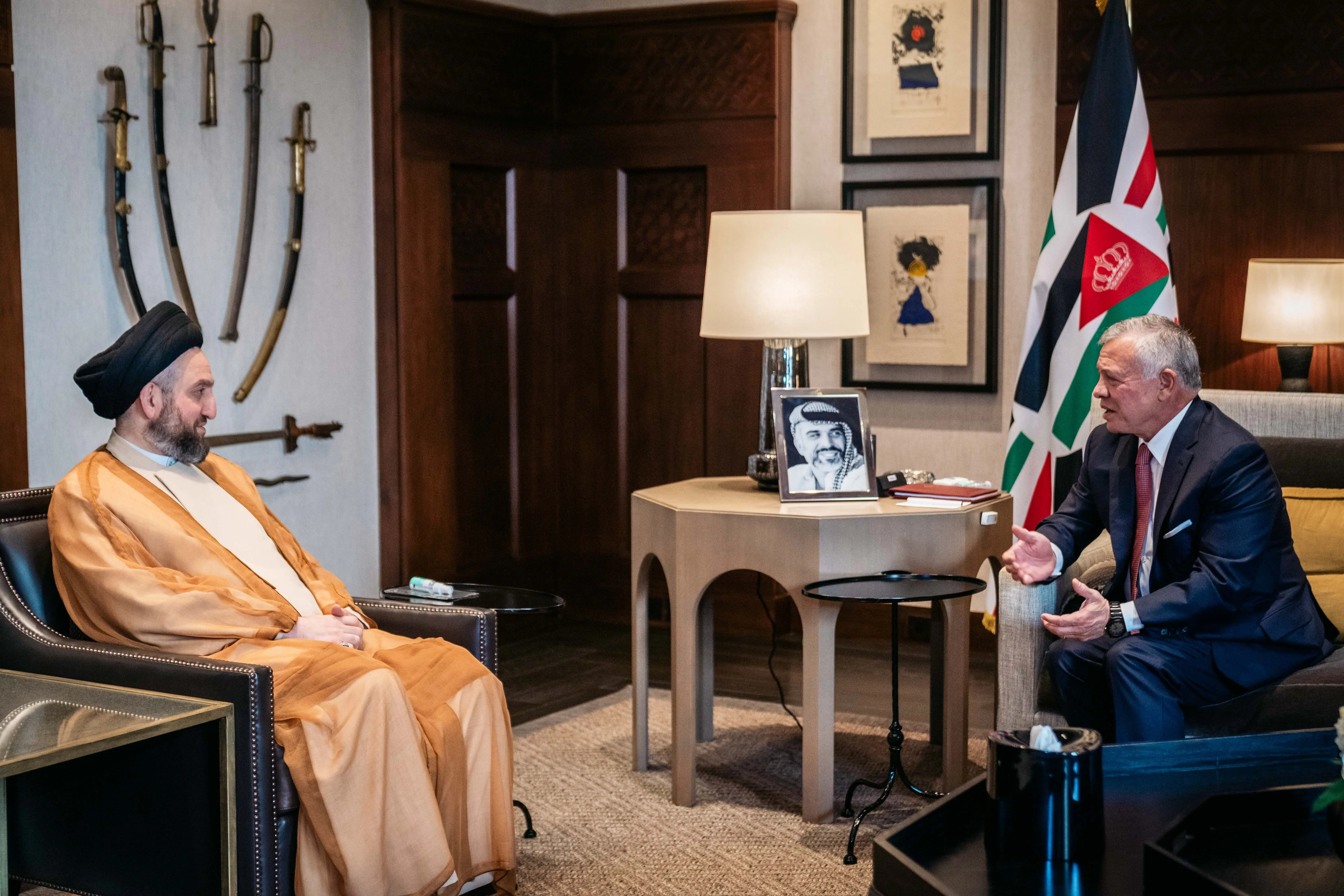 King receives head of Hikma National Movement in Iraq