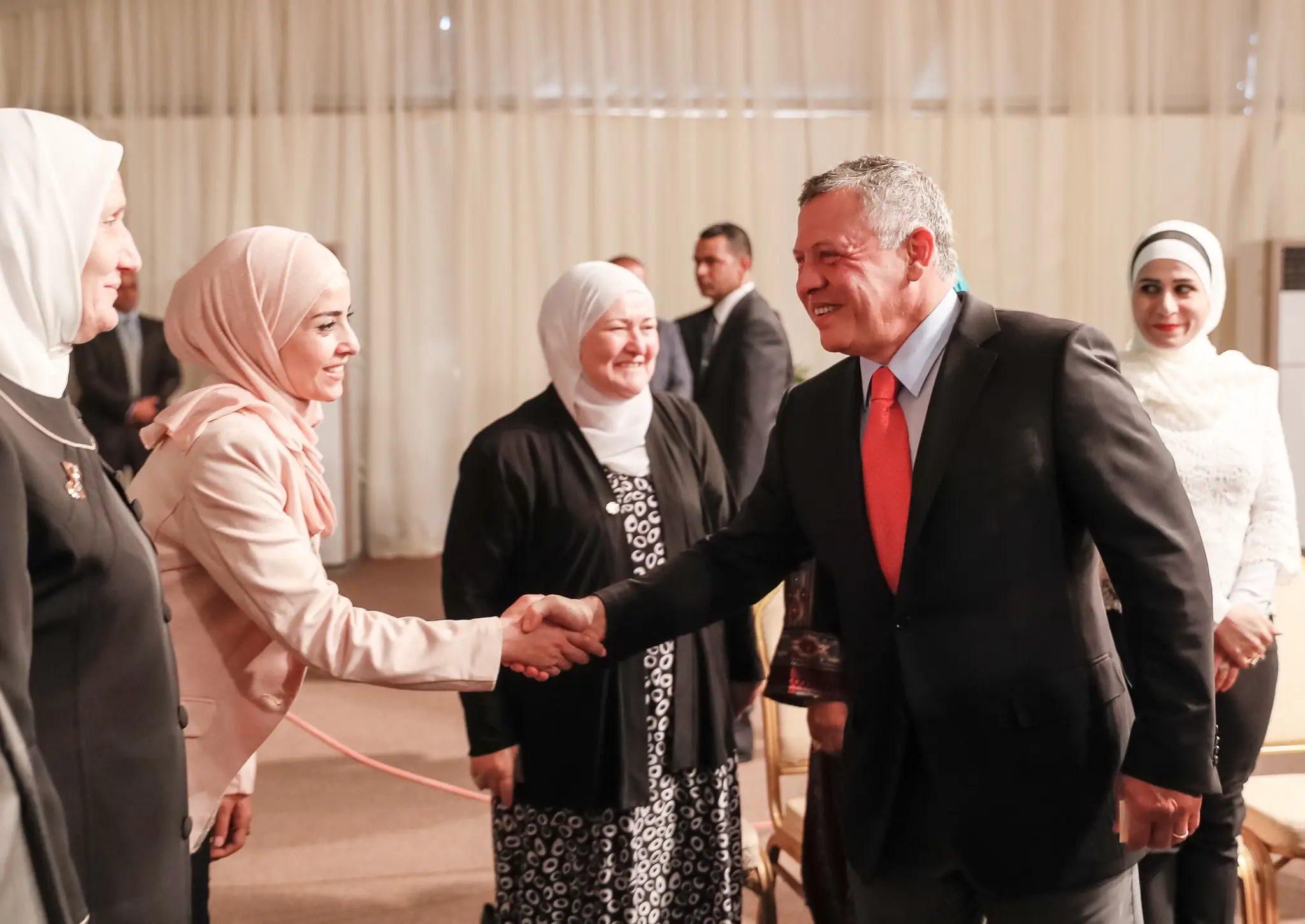 King meets leading figures from Jerash Governorate