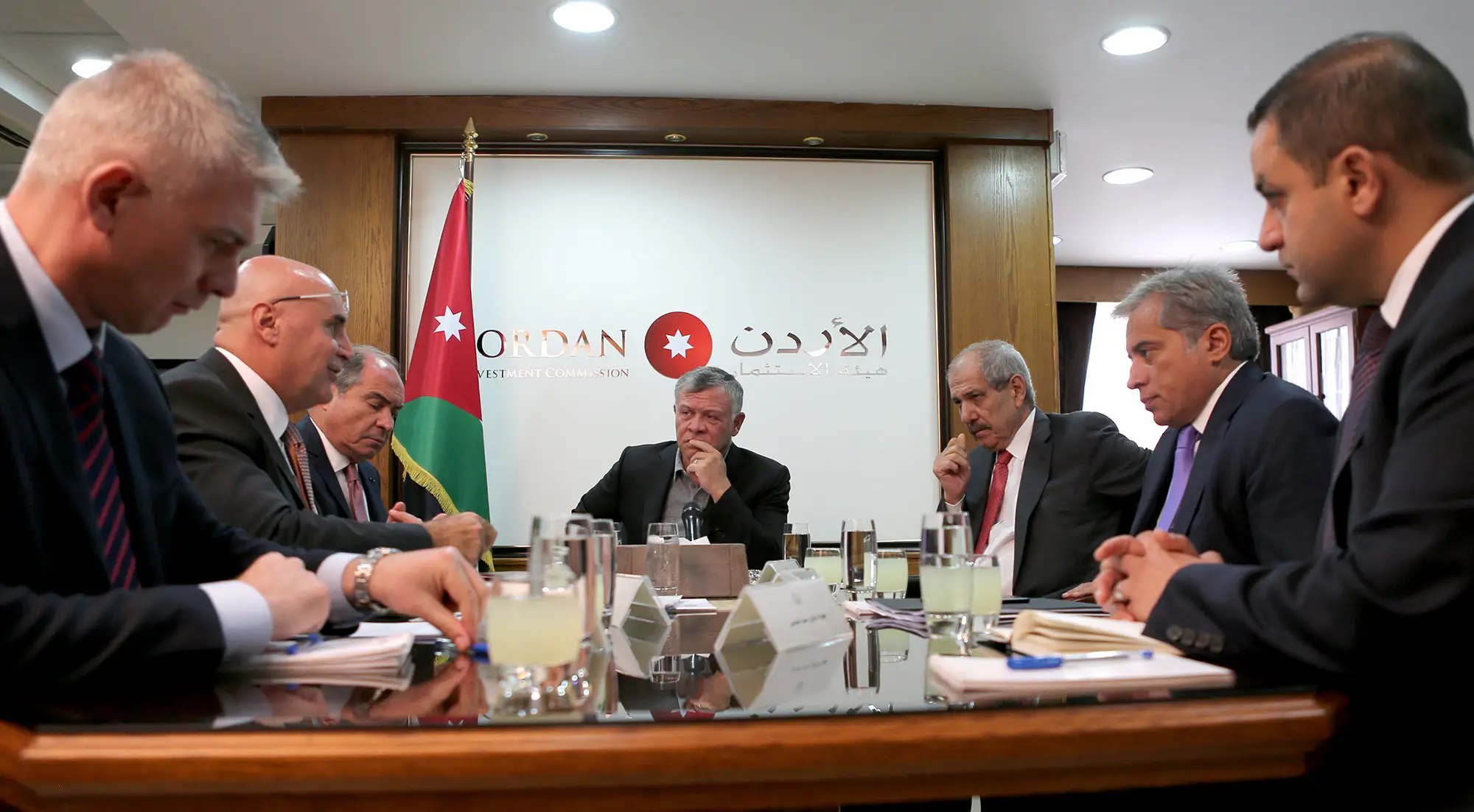 King checks on investment commission’s measures to improve business environment