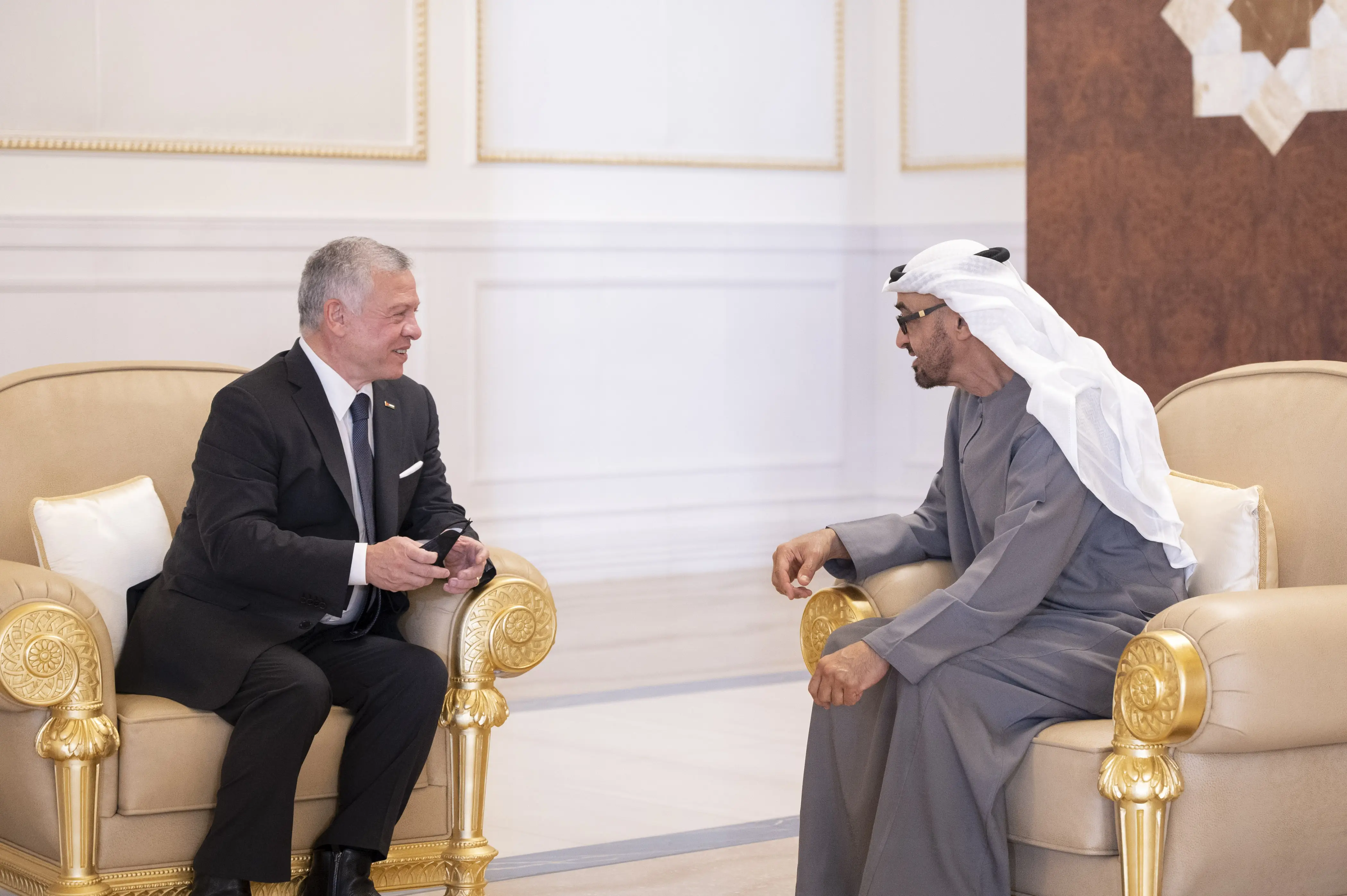 King extends condolences to UAE president over passing of Sheikh Khalifa