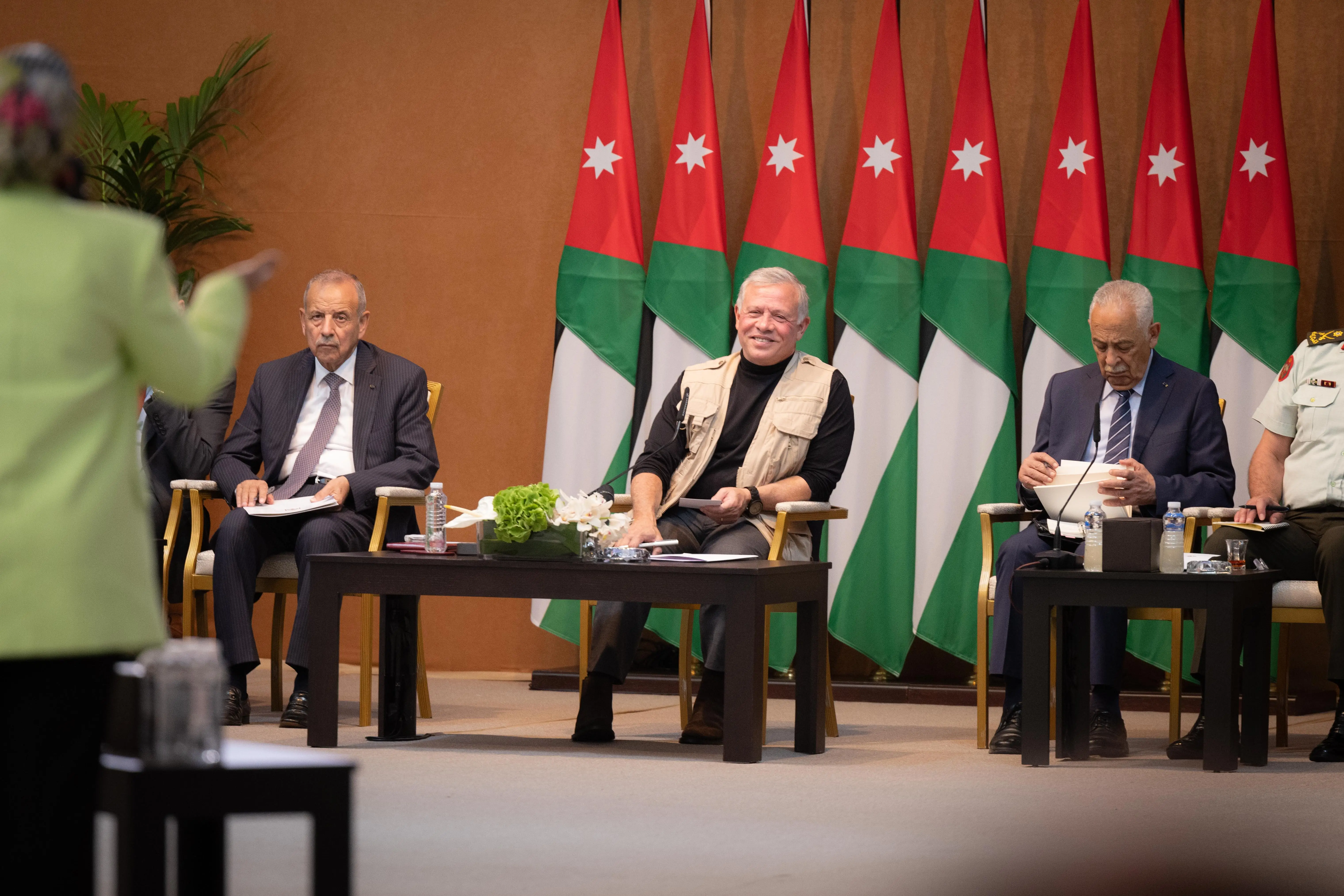 King meets leading figures from Ruseifa