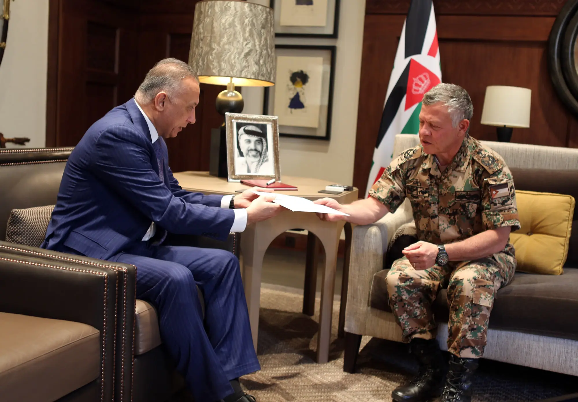 King receives Iraqi PM’s envoy