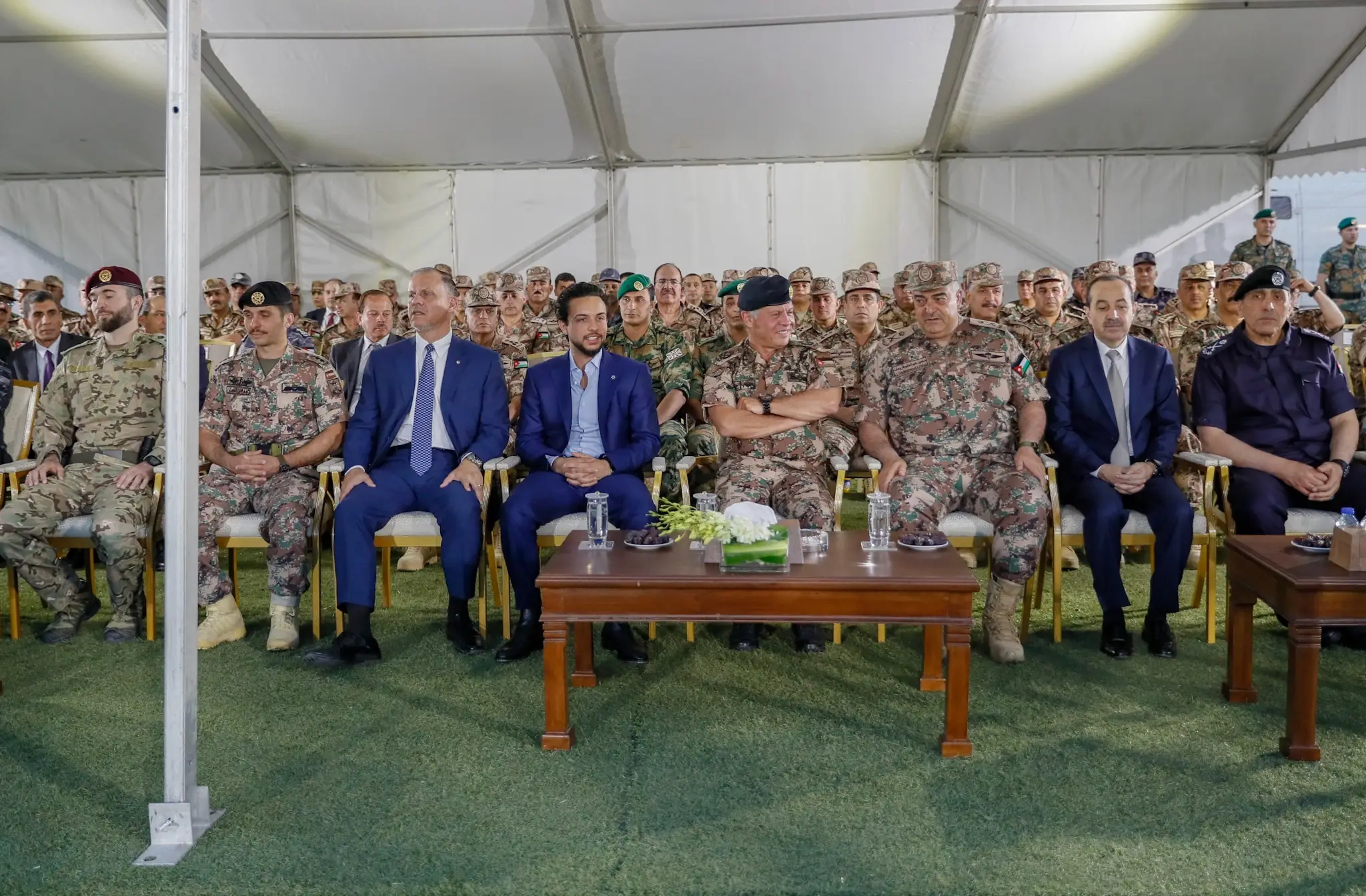 King attends army iftar