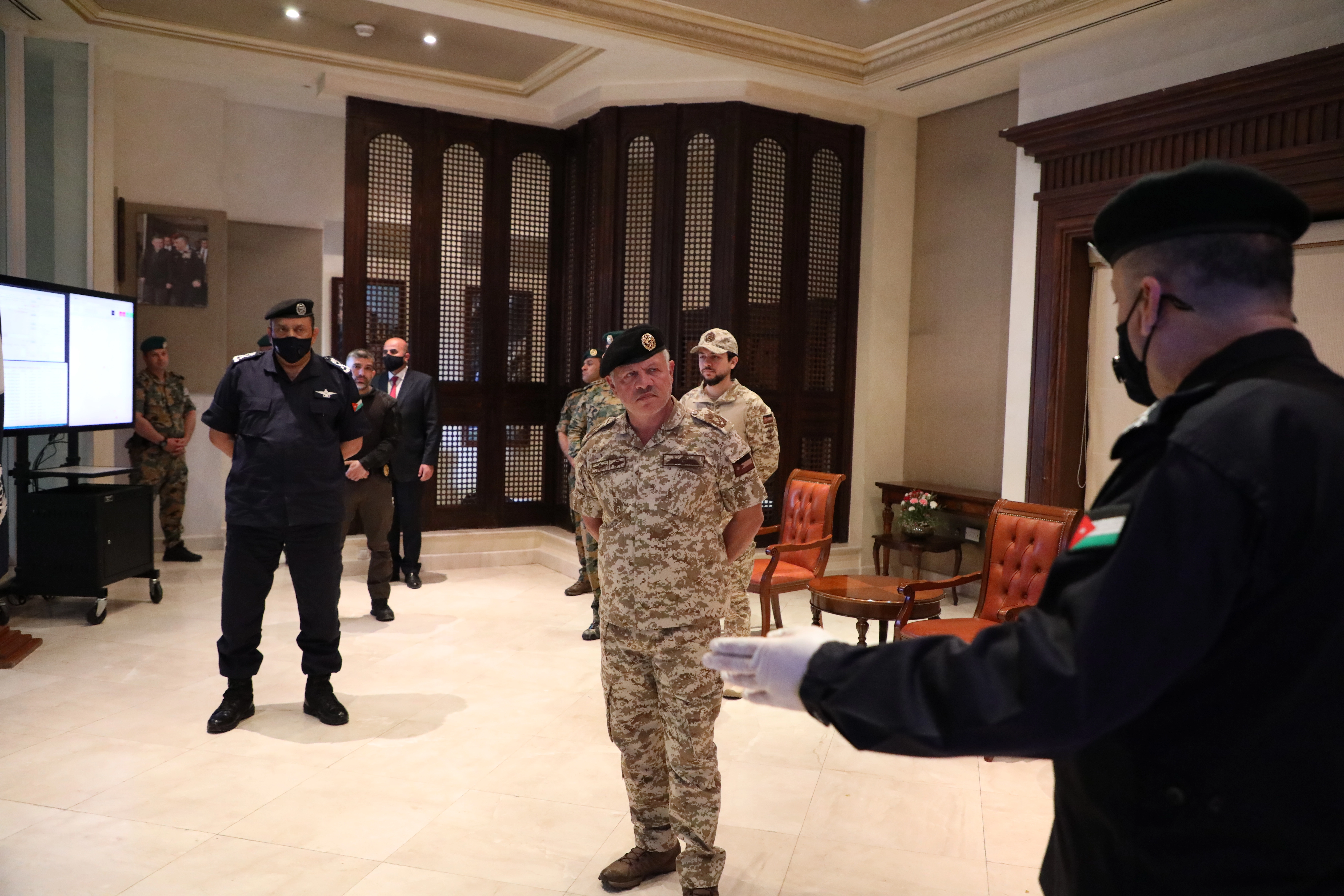 King says PSD’s efforts, citizens’ cooperation will enable Jordan to overcome difficulties