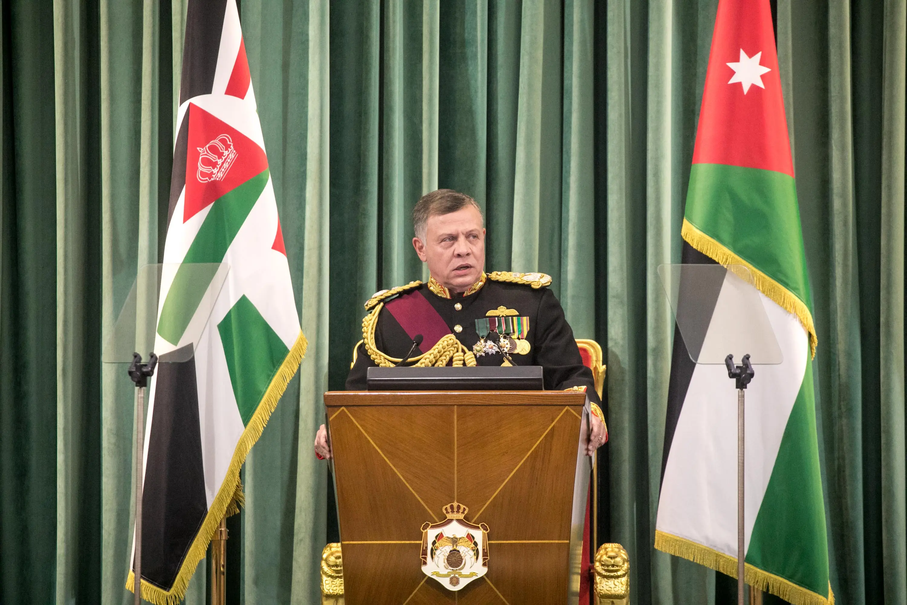 King inaugurates 18th Parliament’s second ordinary session