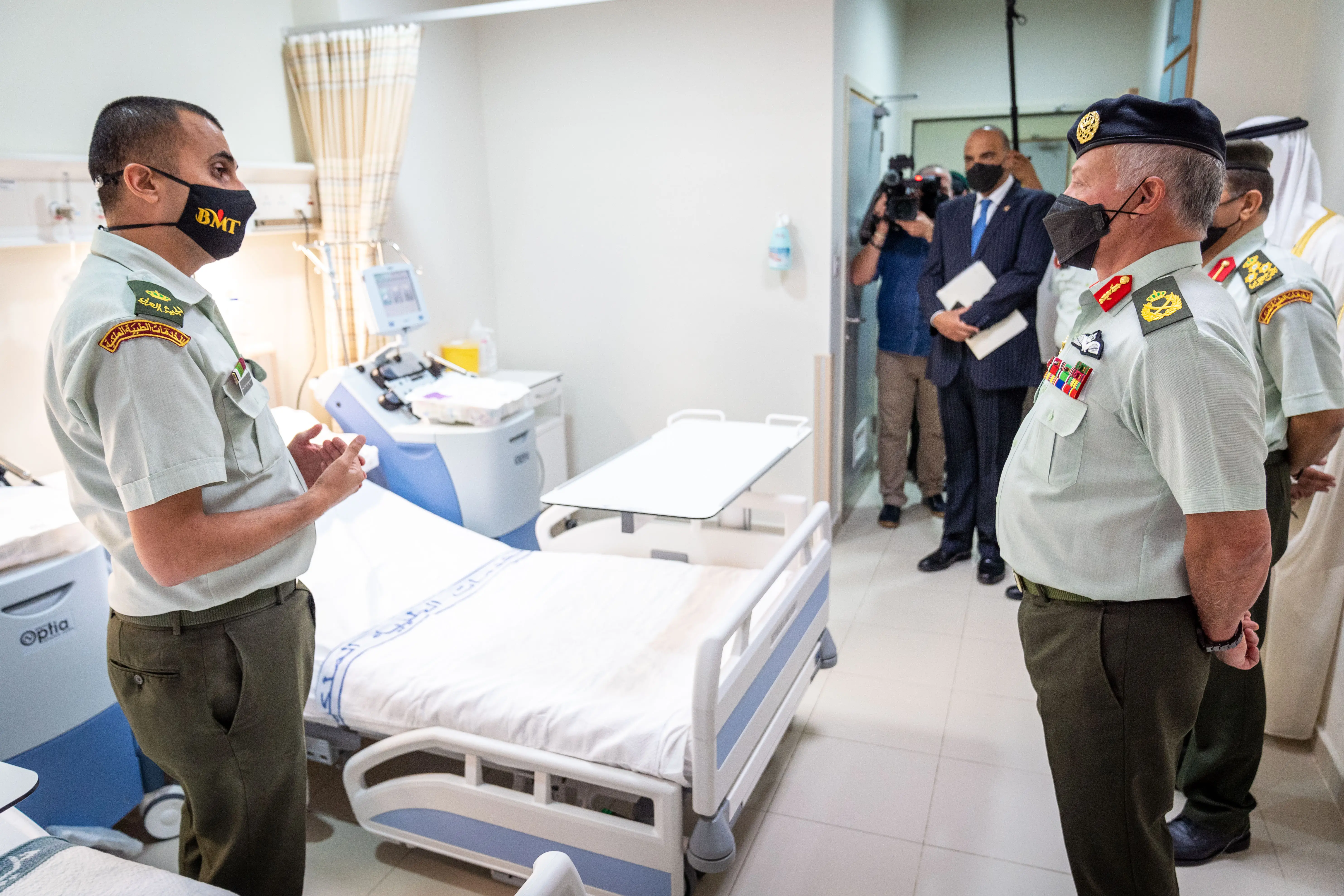 King inaugurates Military Oncology Centre in Amman