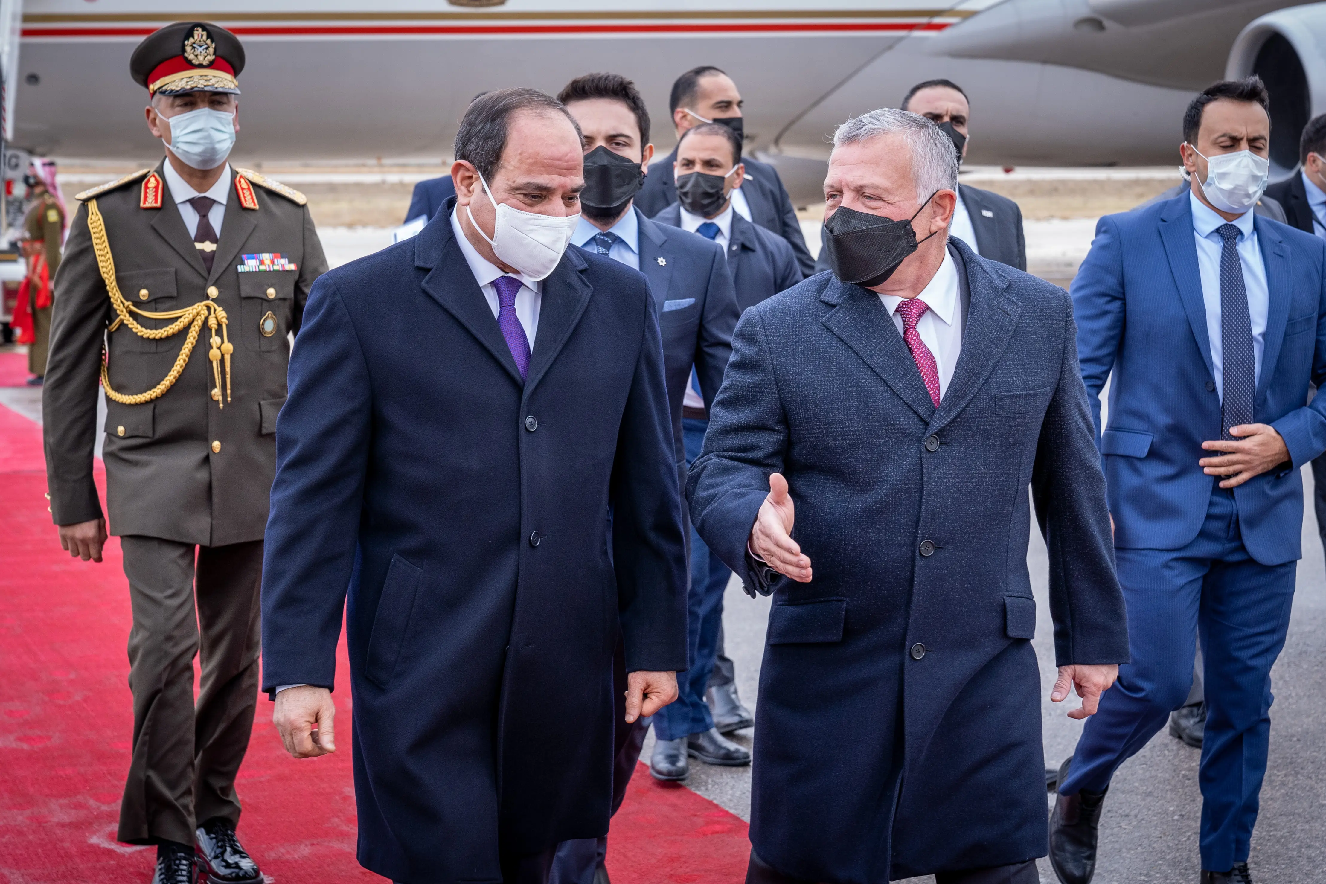 King, Crown Prince receive Egypt president in Amman