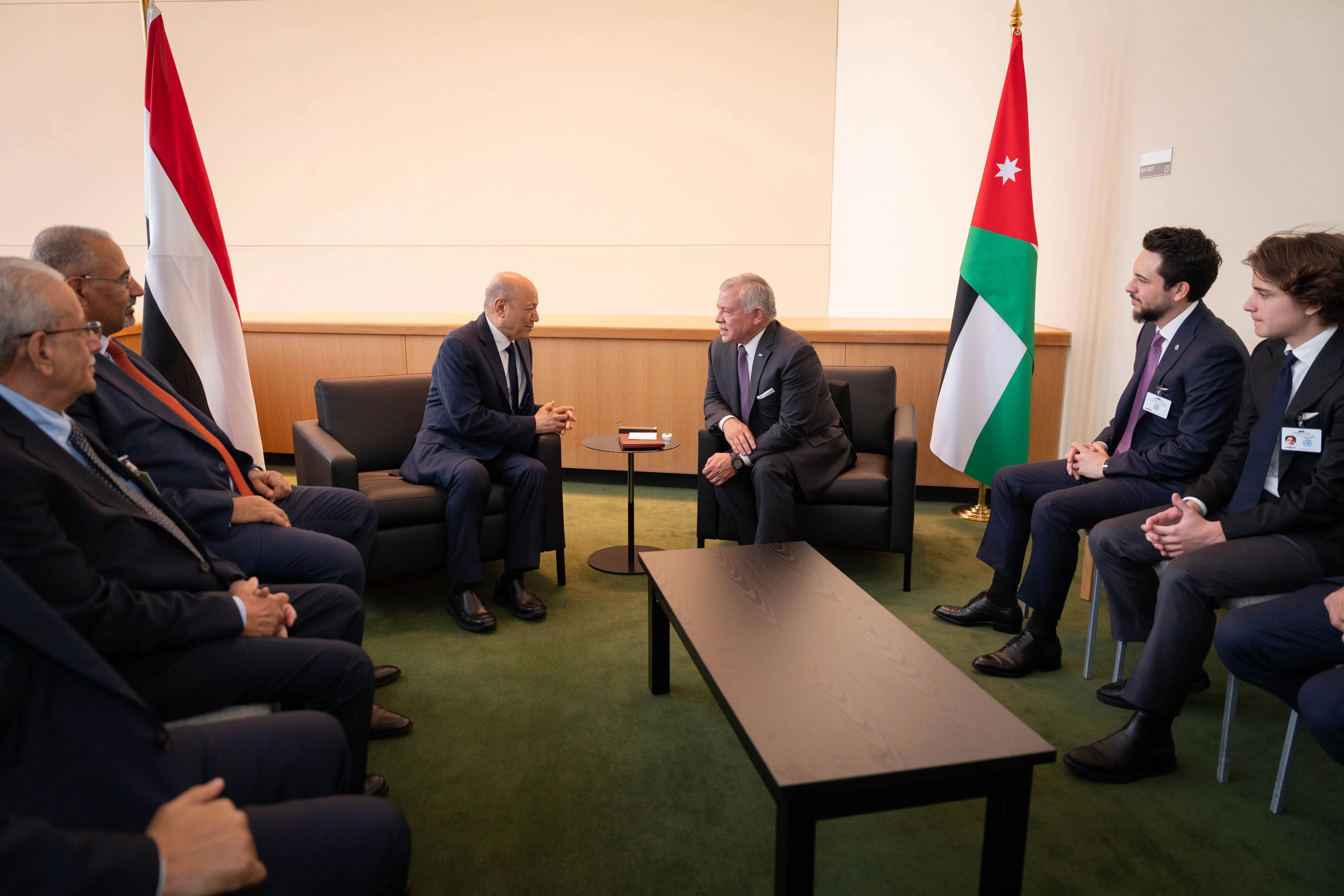King, Alimi discuss efforts to end Yemen crisis