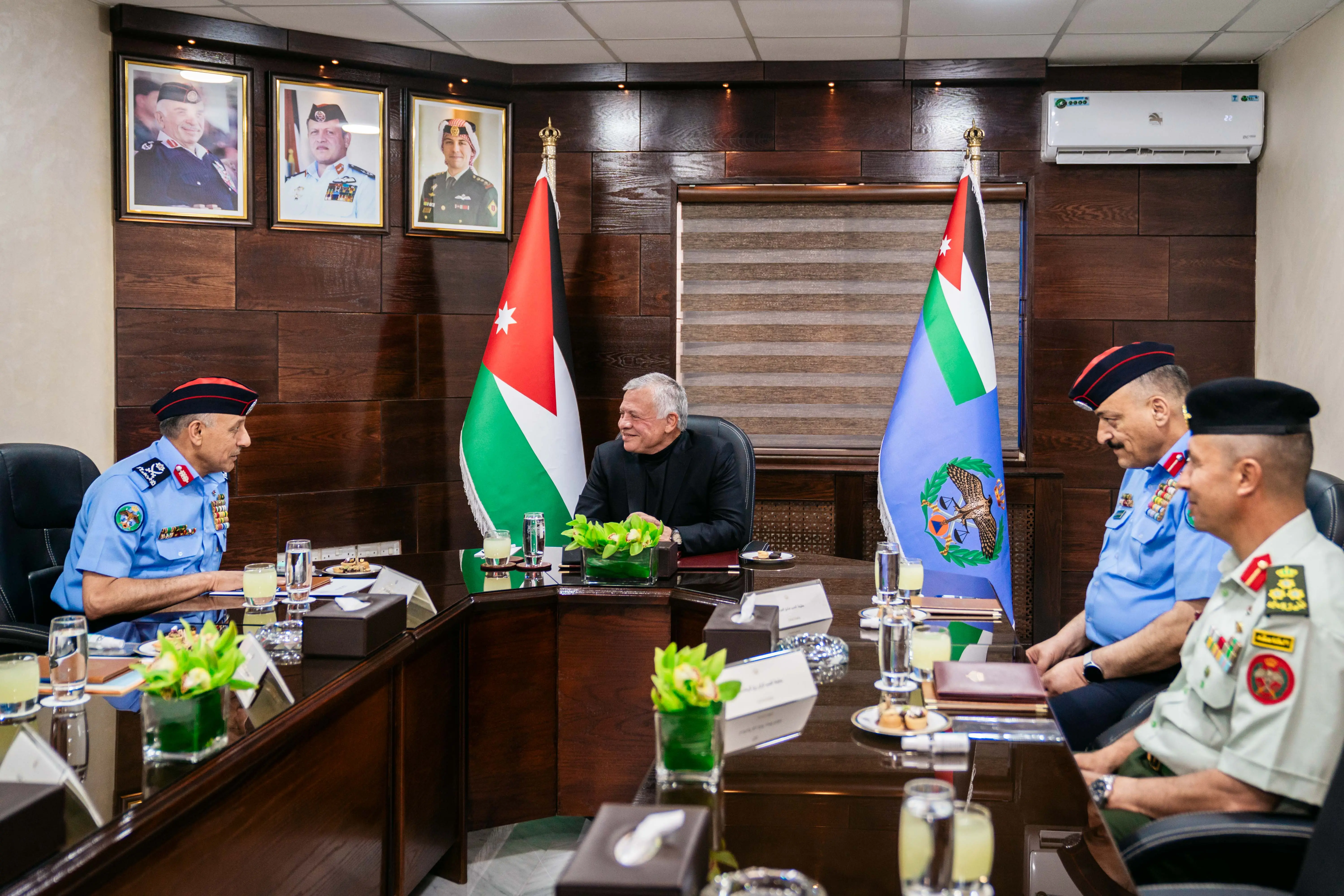 King visits Anti-Narcotics Department, affirms support for army, security agencies in countering drug smuggling