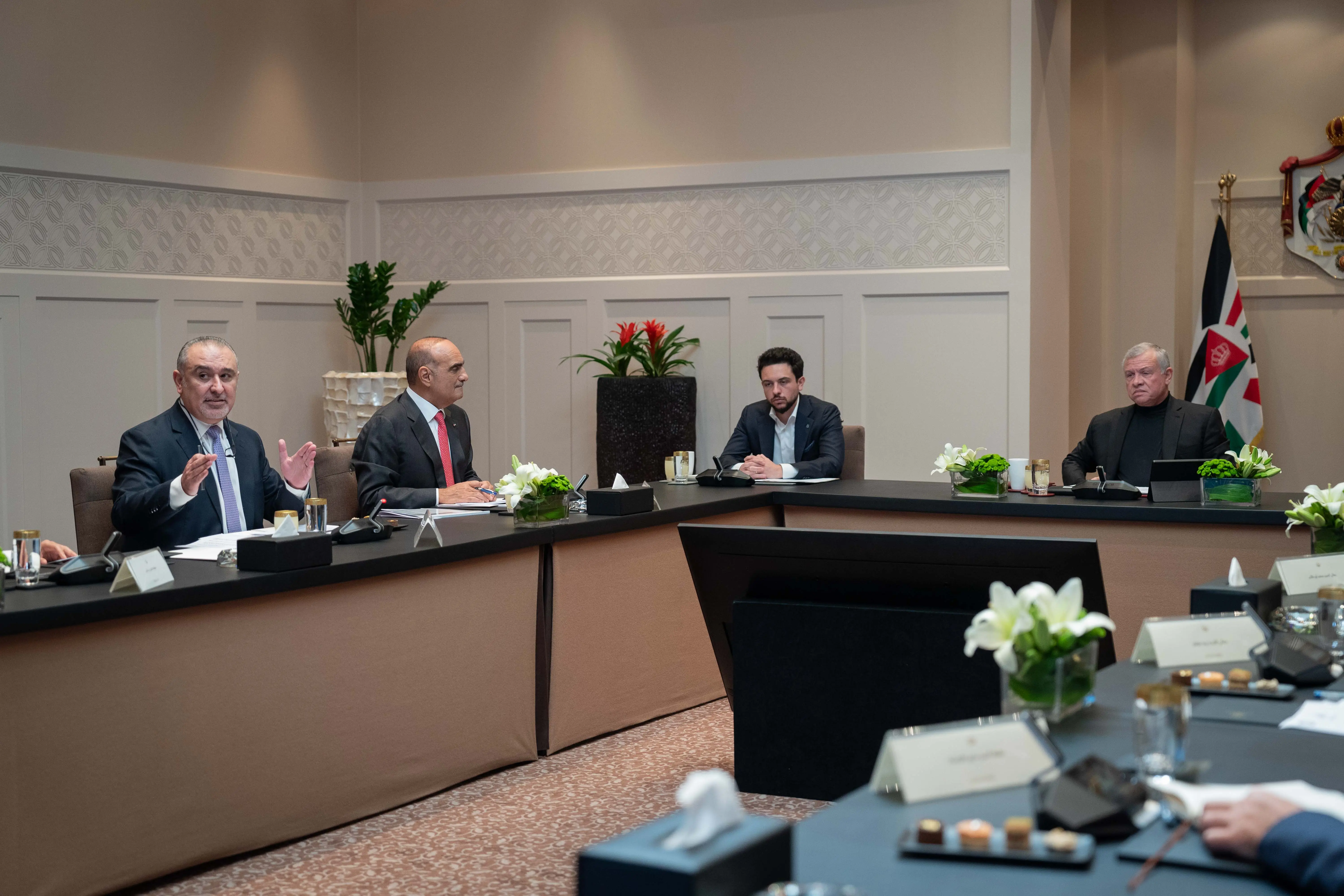King briefed on progress in economic modernisation implementation
