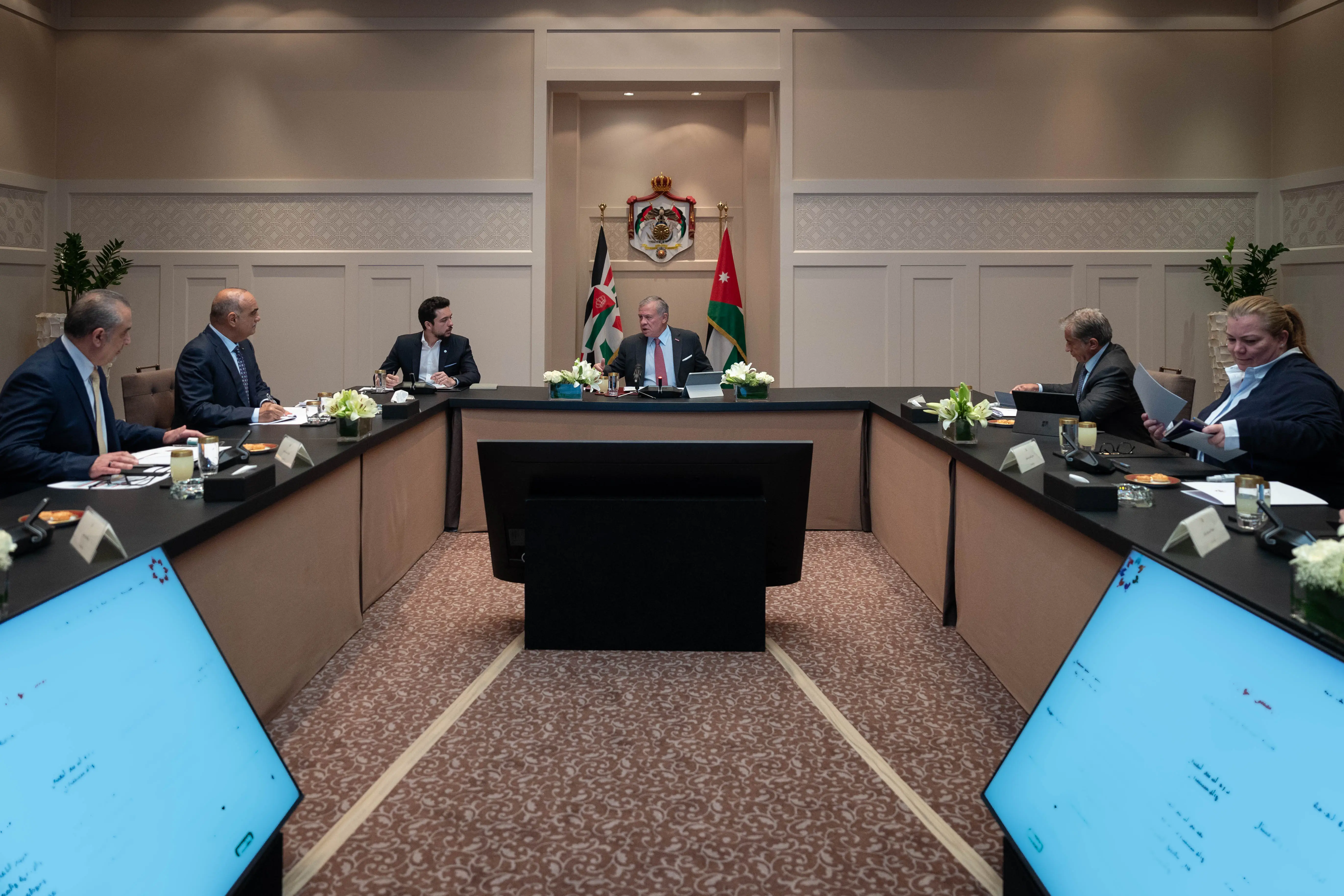 King urges closer coordination to implement public sector modernisation