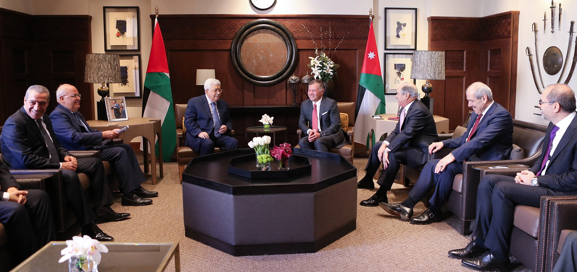 King holds talks with Palestinian president