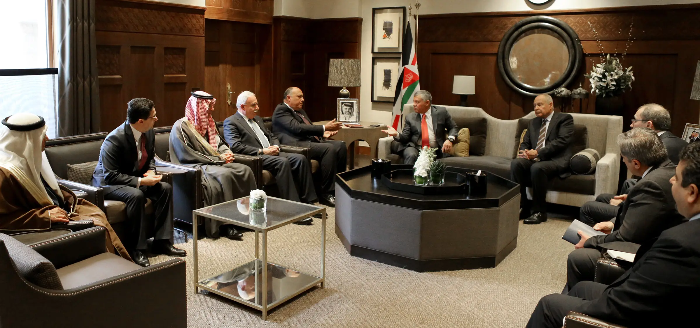 King receives Arab ministerial delegation following up on implications of US Jerusalem decision