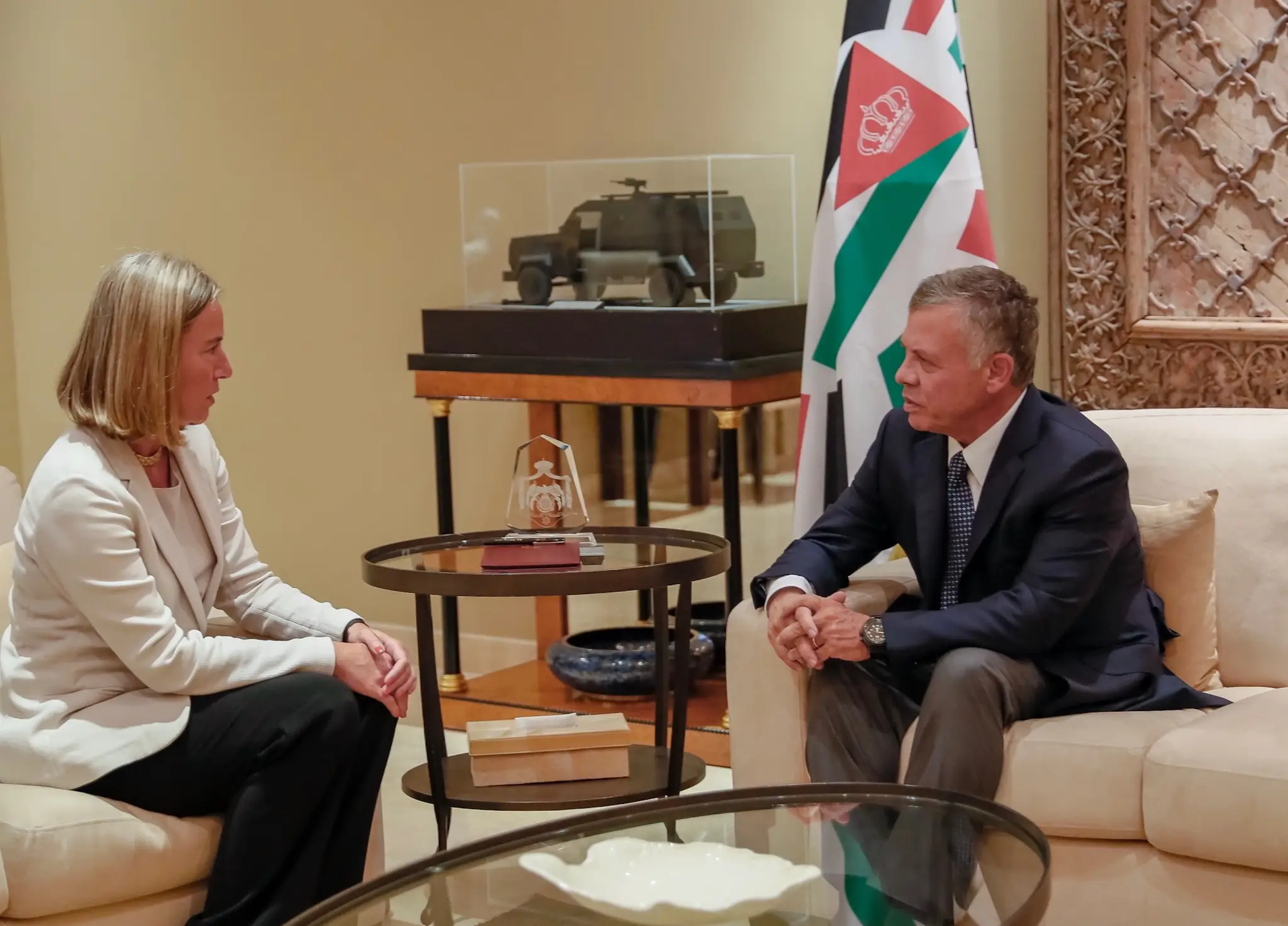 King meets EU foreign affairs chief