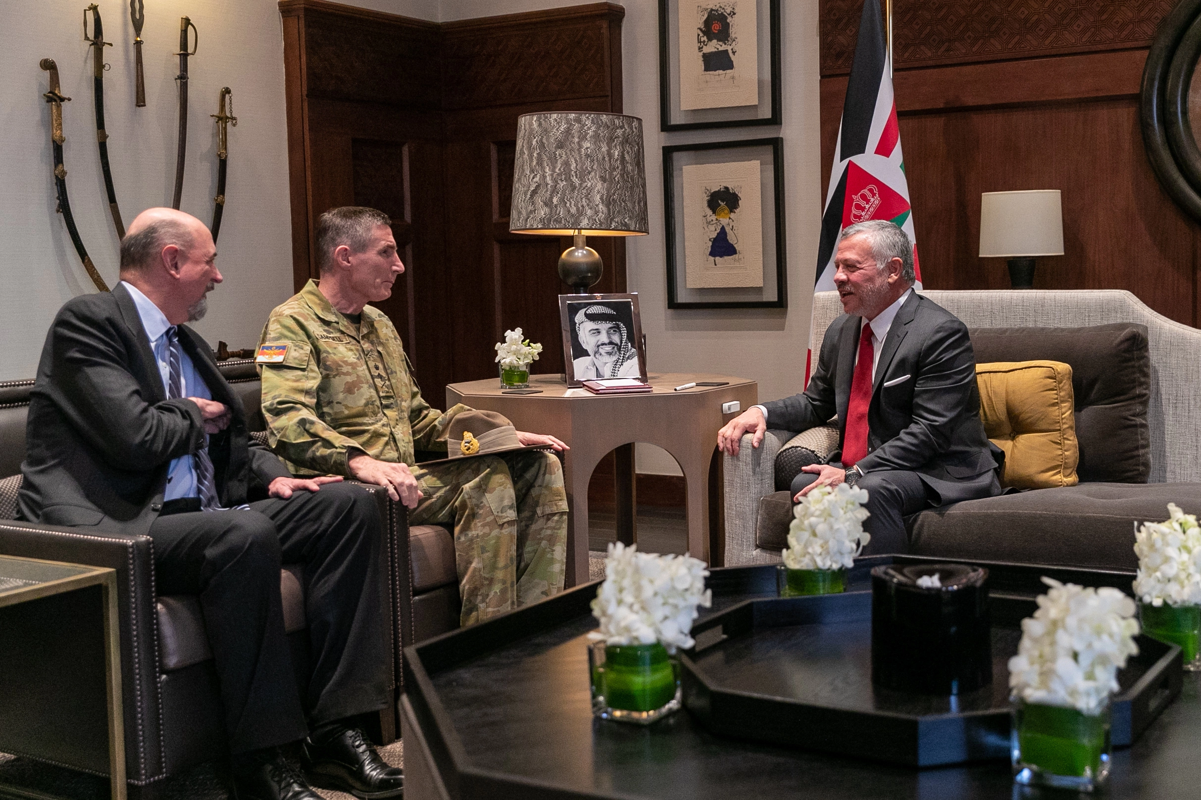 King receives chief of Australian Defence Force
