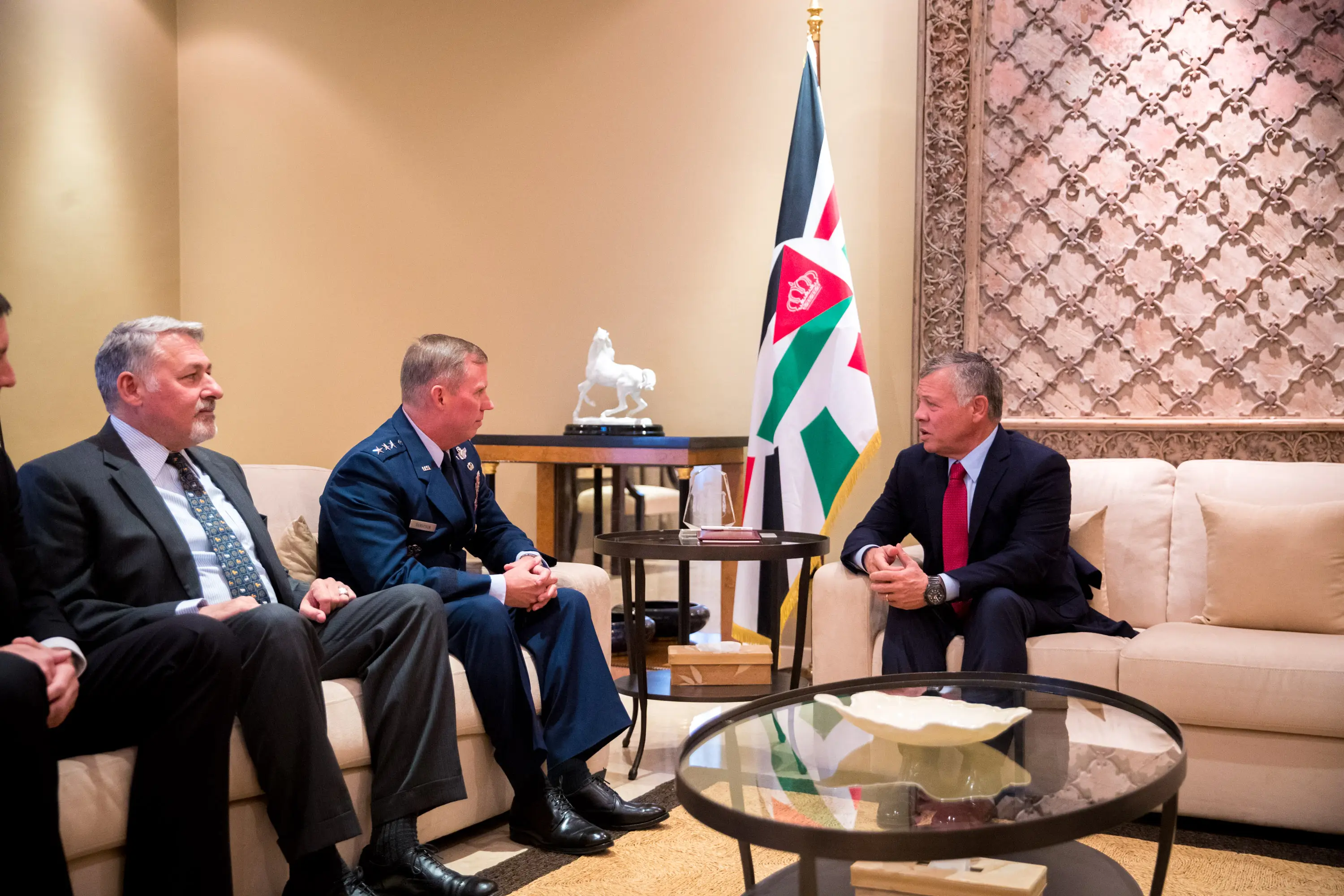 King receives deputy commander of US Central Command