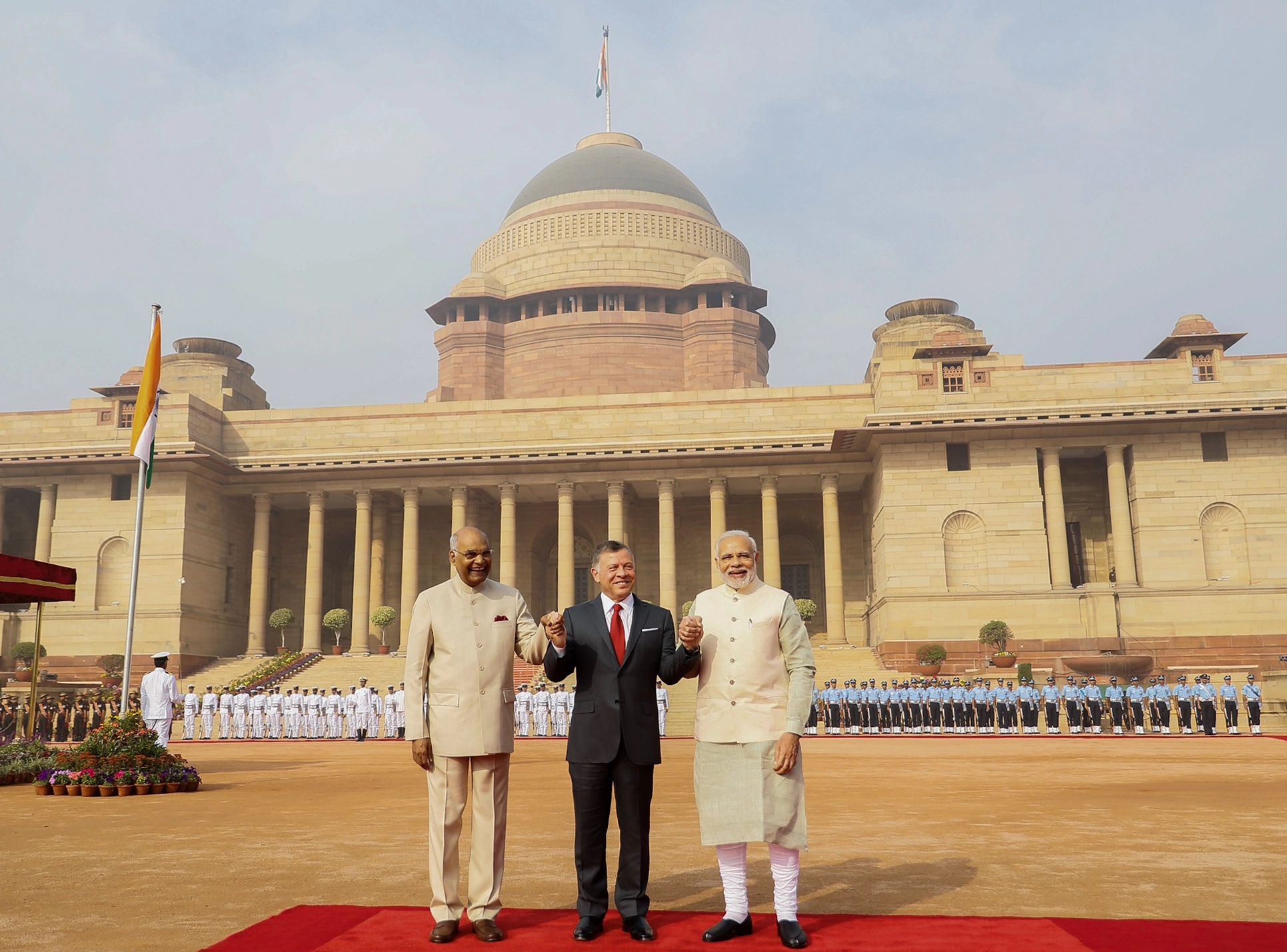 King holds talks with Indian PM