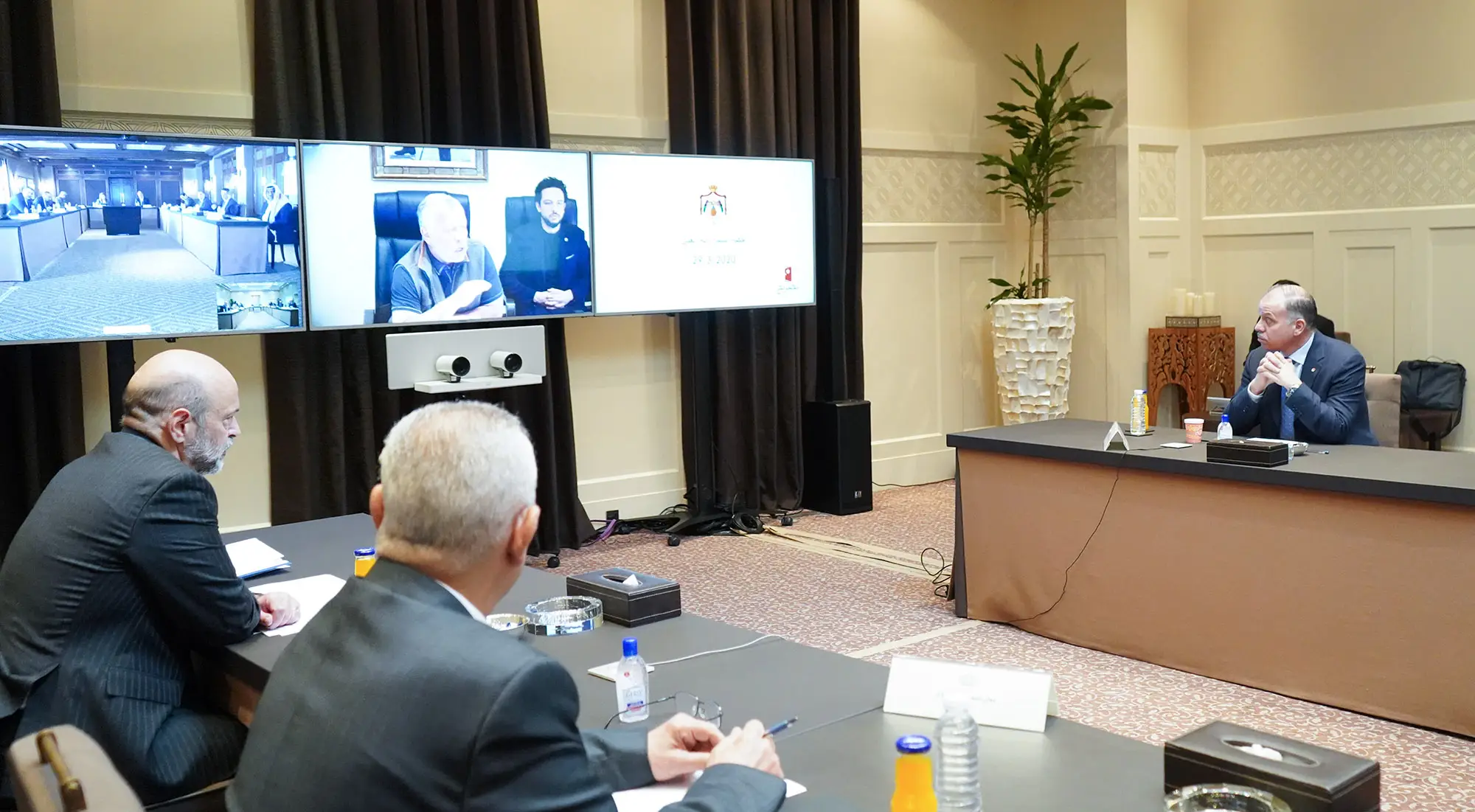 King follows up on measures to counter COVID-19, safeguard citizens’ wellbeing
