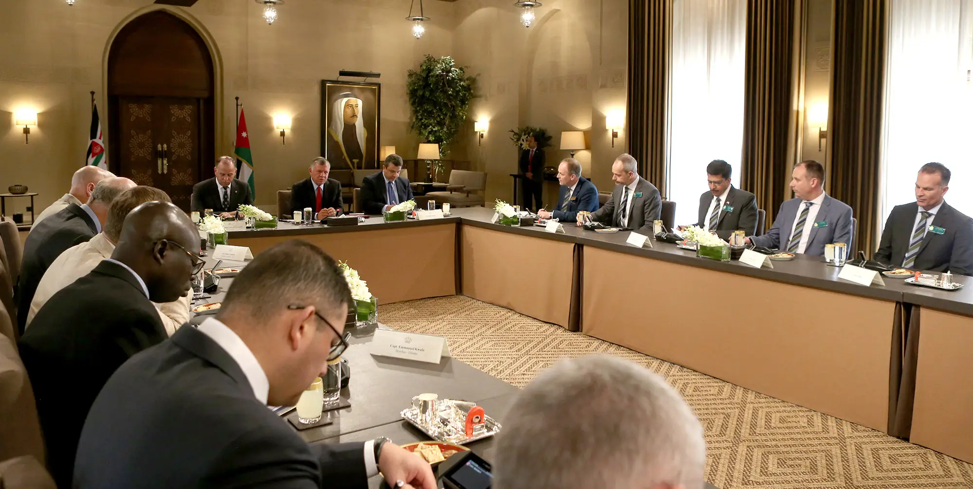 King receives delegation from Royal College of Defence Studies
