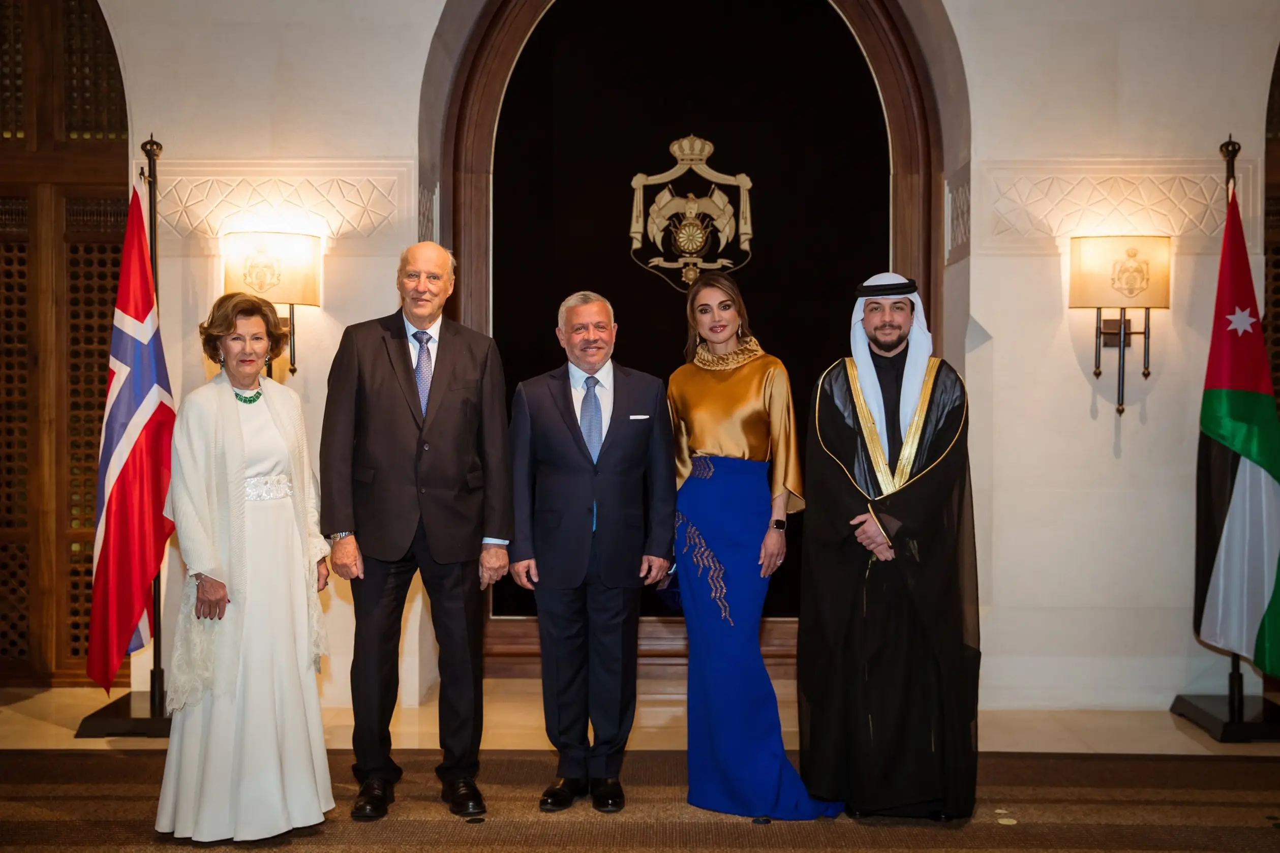 King, Queen host dinner banquet in honour of King Harald V, Queen Sonja of Norway