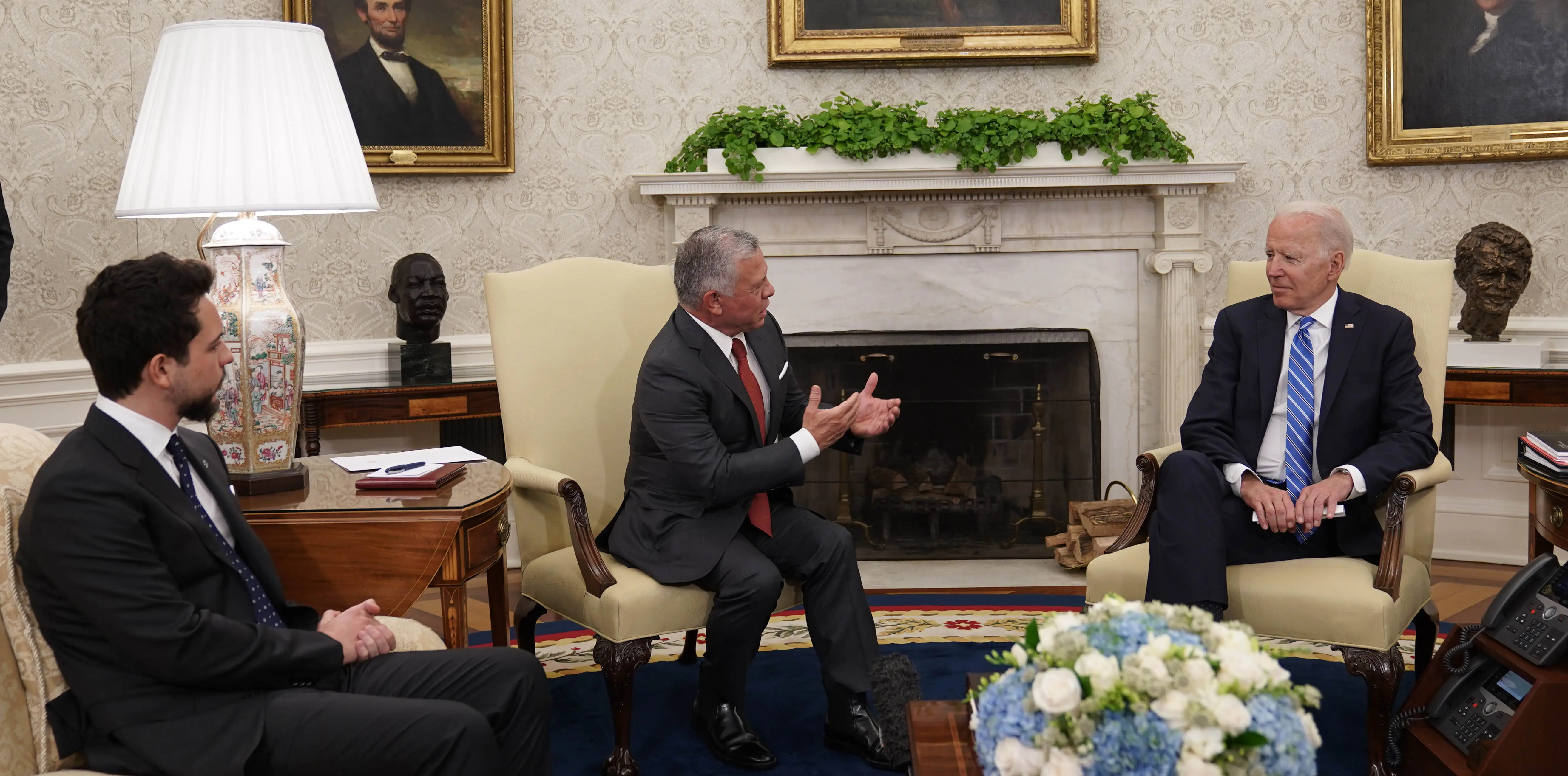 King, US president hold summit meeting at White House