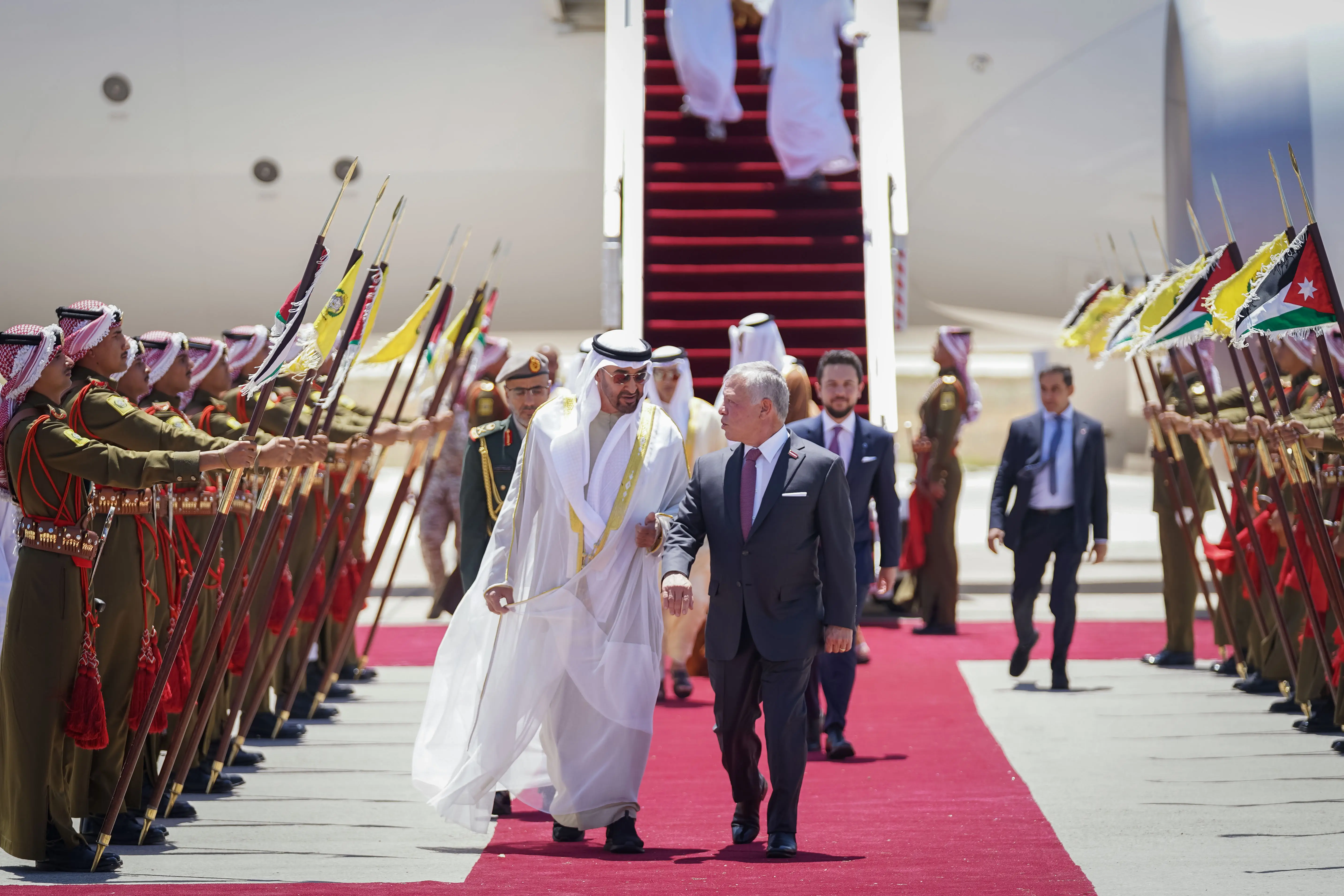 King, Crown Prince receive UAE president
