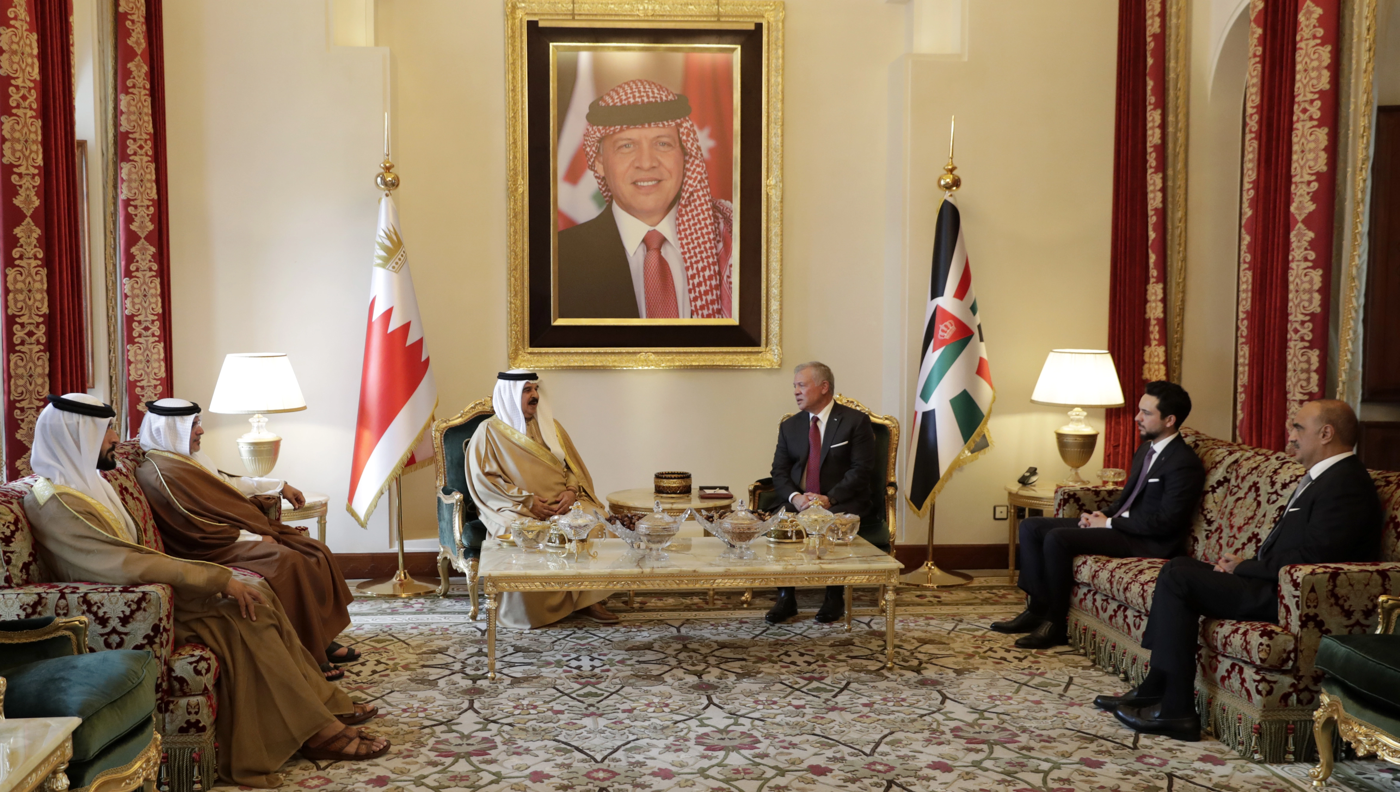 King meets Bahrain monarch, reiterates need for humanitarian truce in Gaza