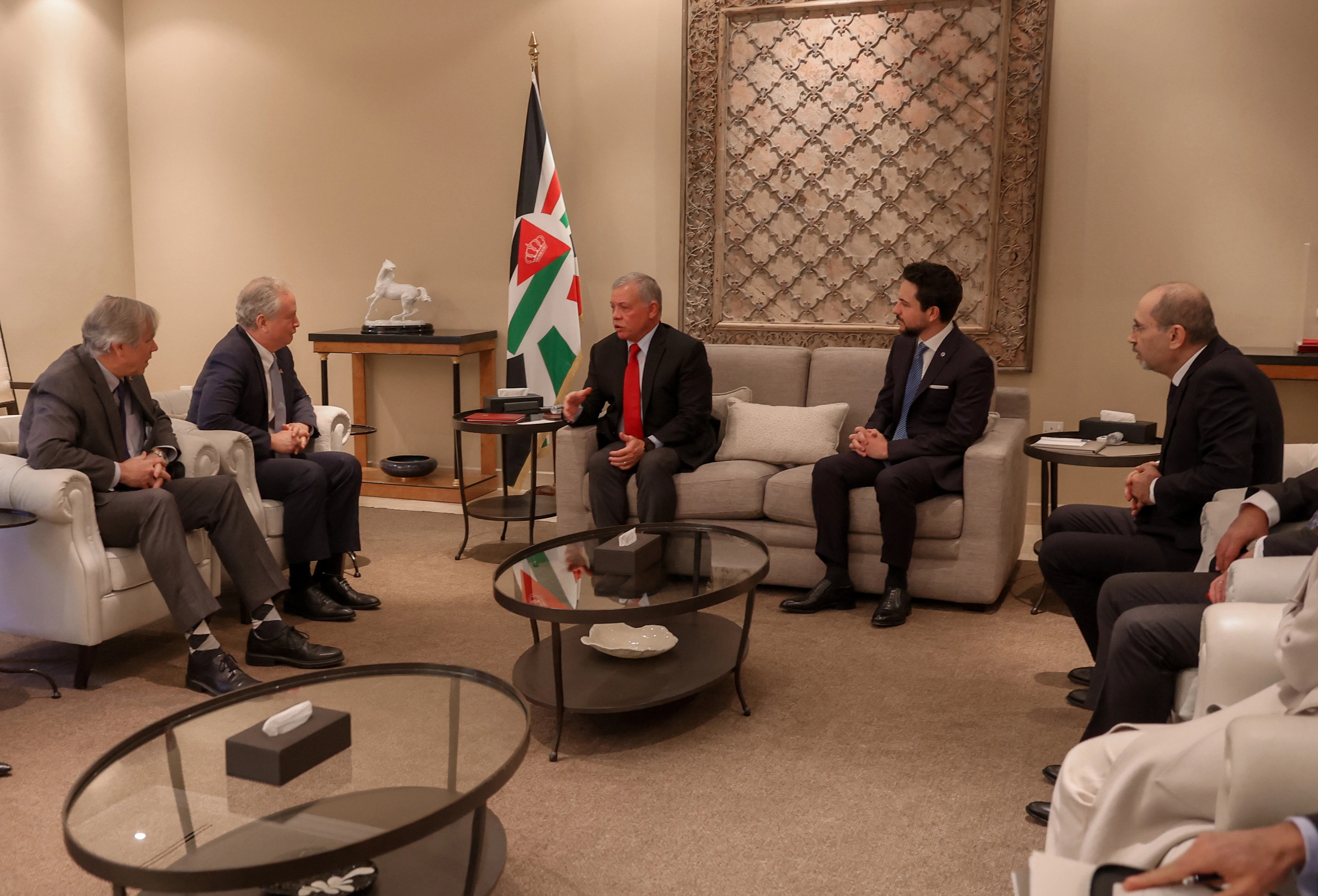 King receives two US senators