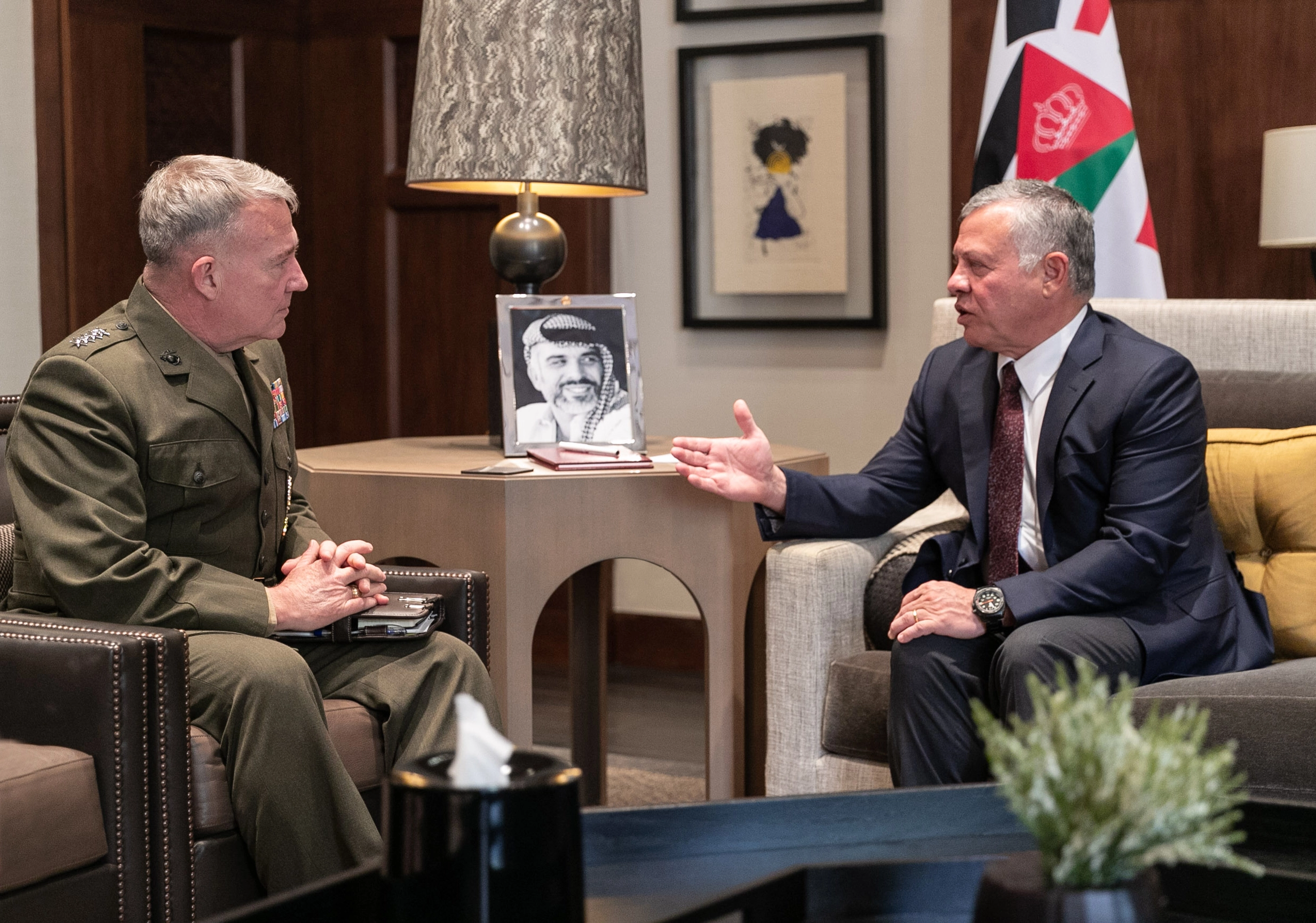 King receives commander of US Central Command
