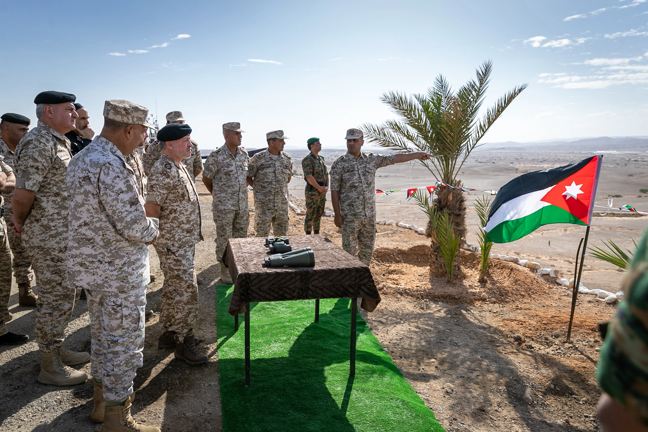 King visits Al Ghamr