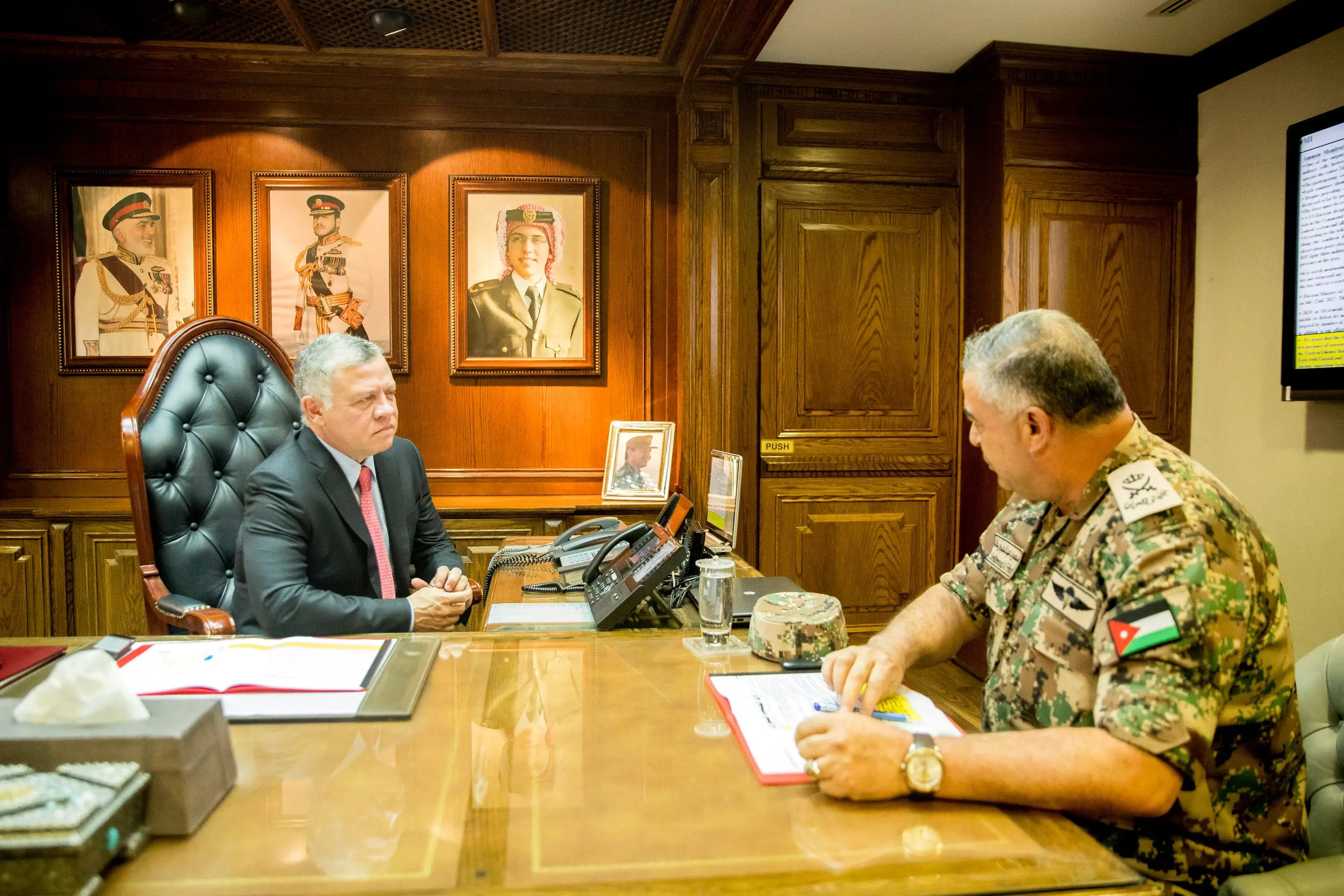 King visits army General Command