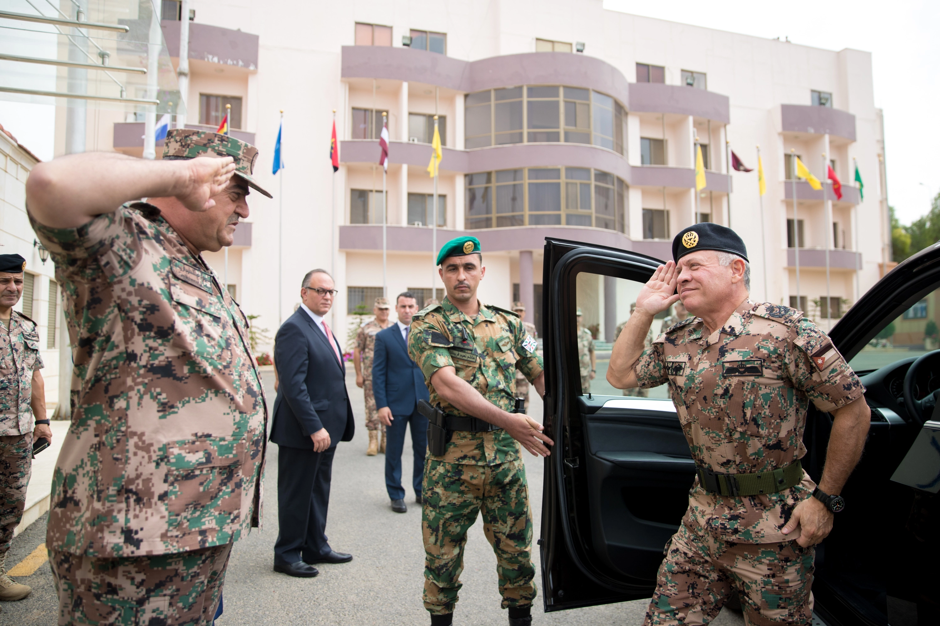 King visits army general command