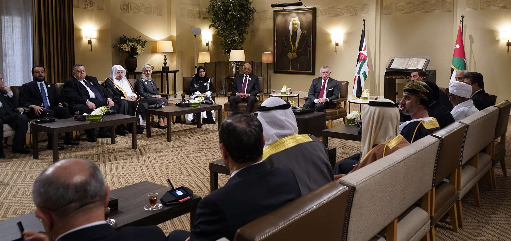 King receives heads of Arab parliaments