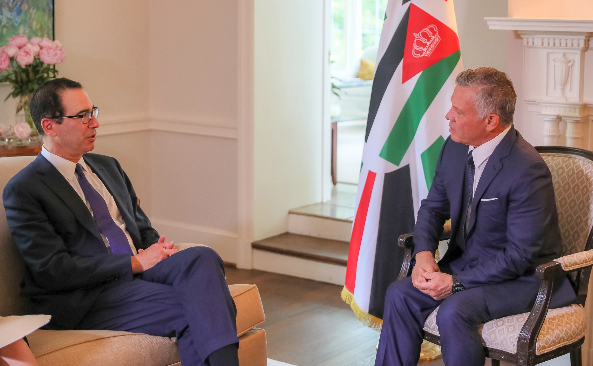 King meets US secretaries of treasury, commerce