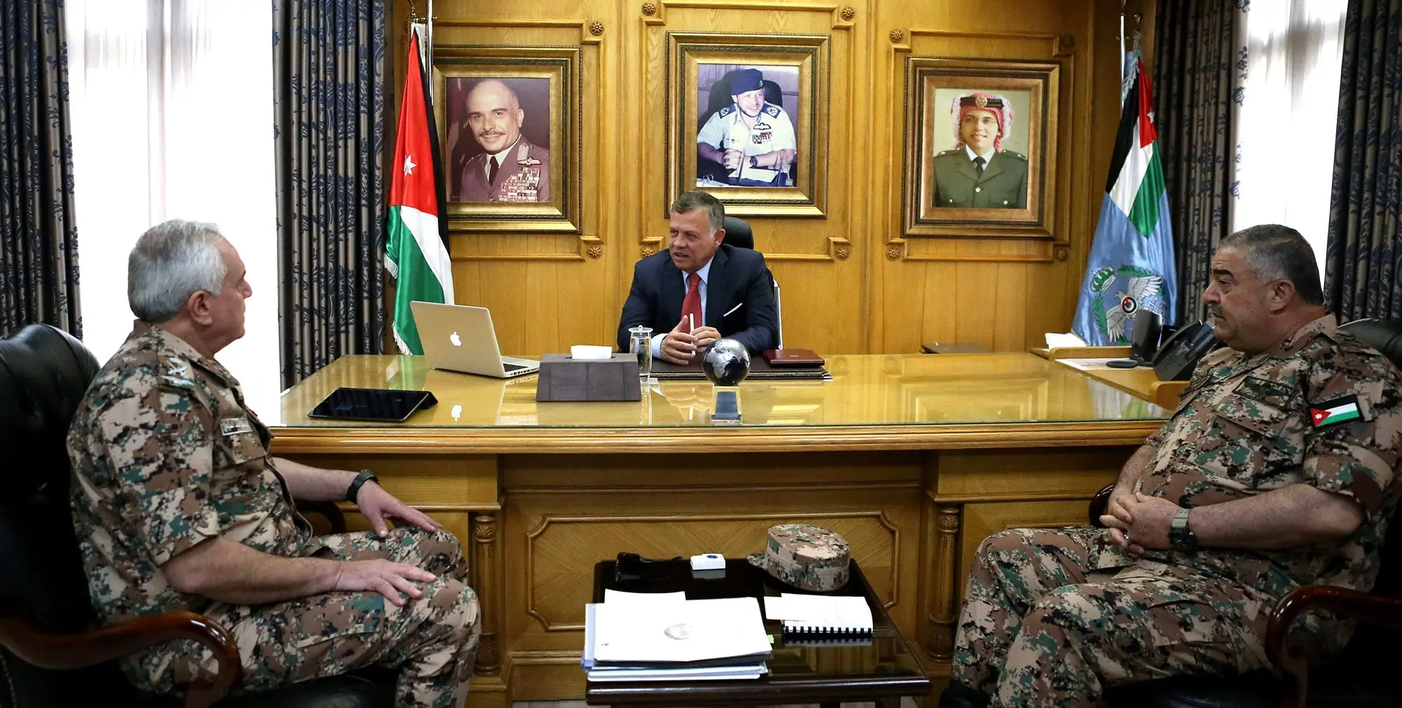 King visits air force command