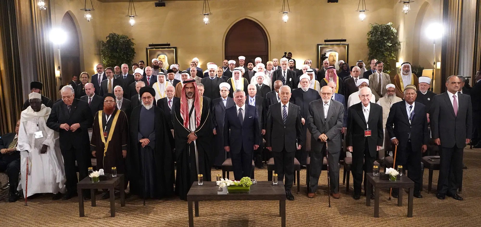 King honours leading Islamic scholars participating in 18th General Conference of Royal Aal al-Bayt Institute for Islamic Thought