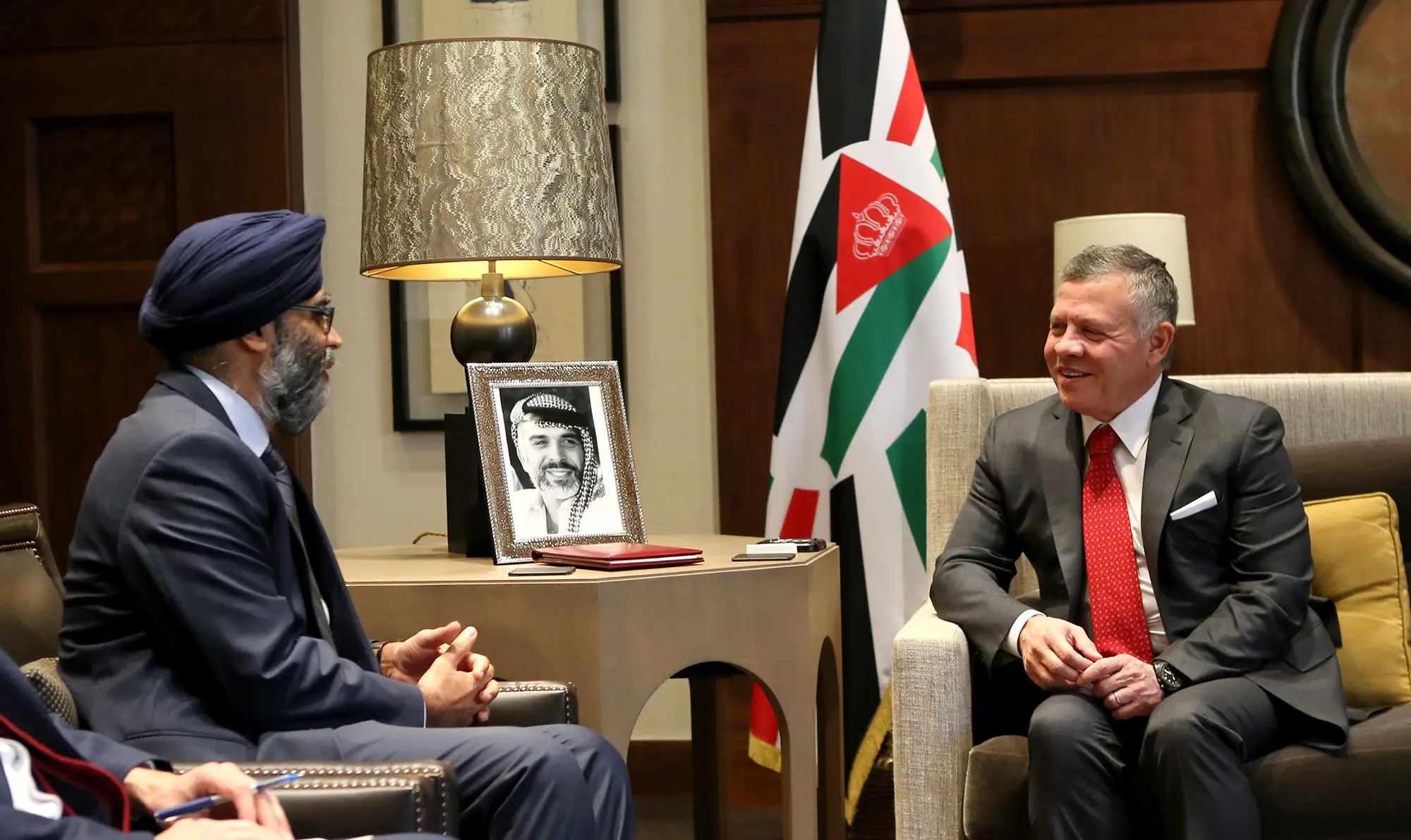 King receives Canadian national defence minister