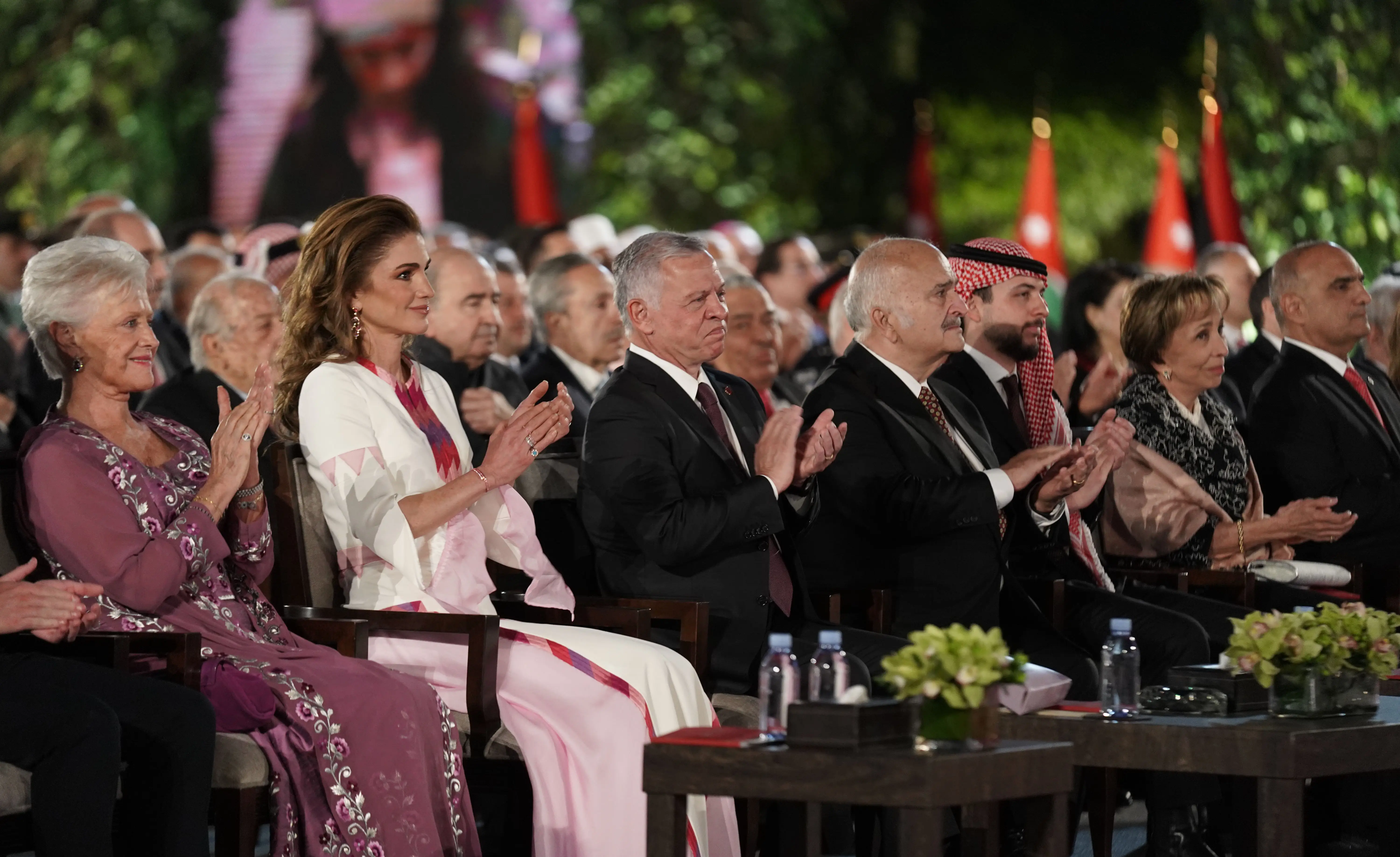 King attends 76th Independence Day ceremony, bestows medals on distinguished Jordanians