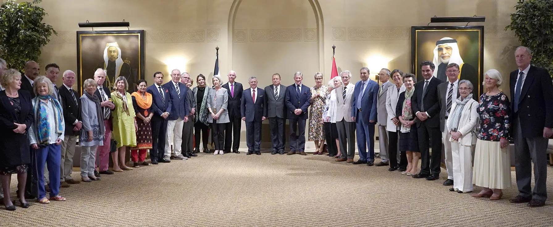 King meets delegation from British Royal College of Defence Studies