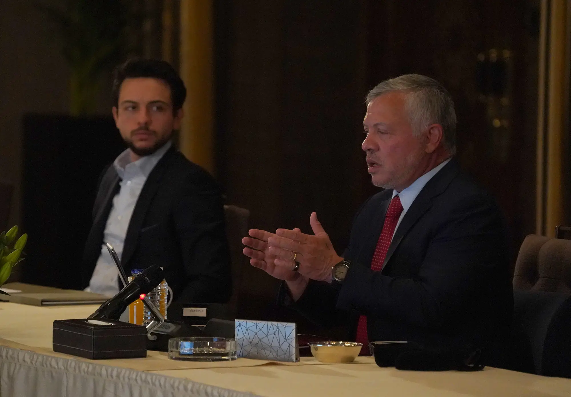 King calls for stepping up efforts to enhance quality of local products, build R&D capacities