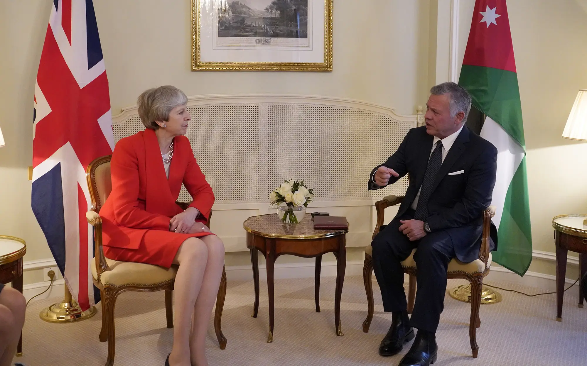 King meets British PM in Paris