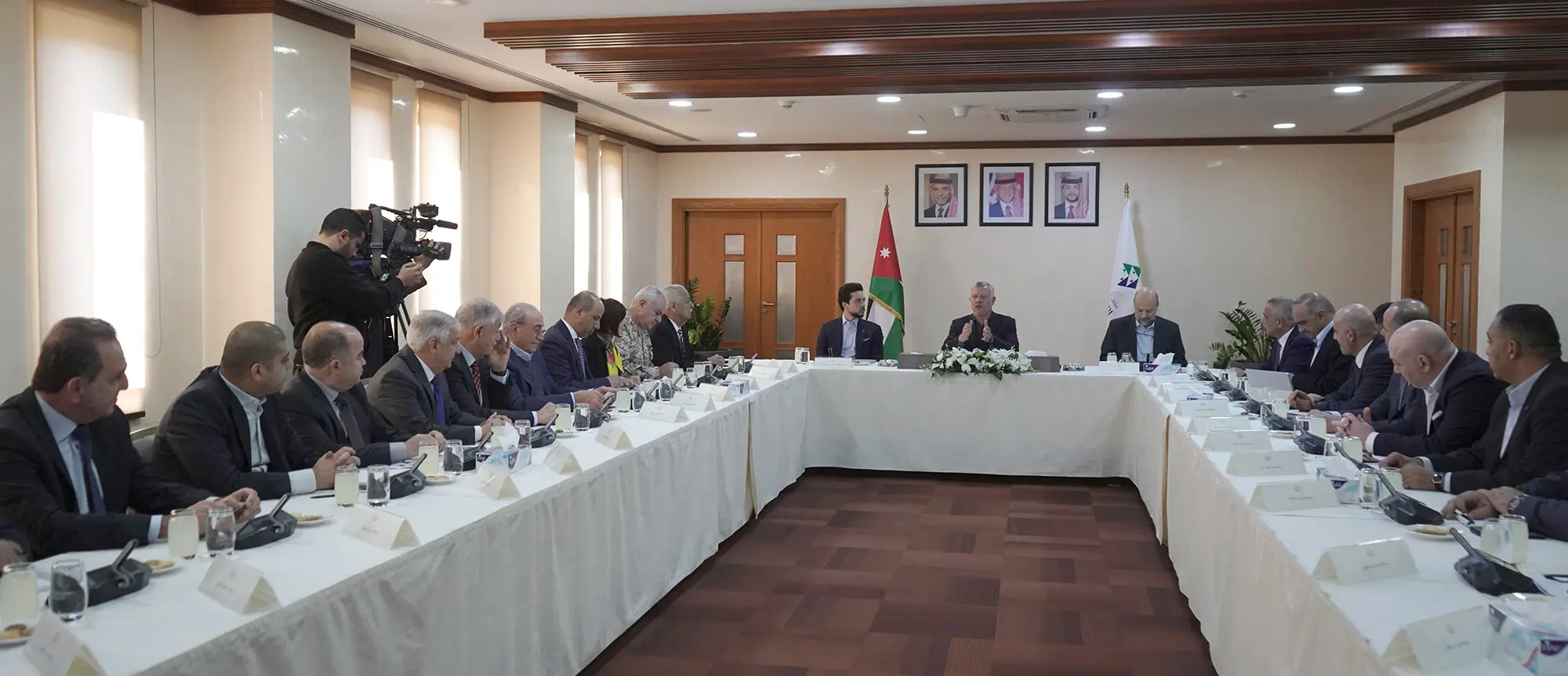 الملك يجتمع في العقبة مع ممثلين عن القطاع السياحي الخاص