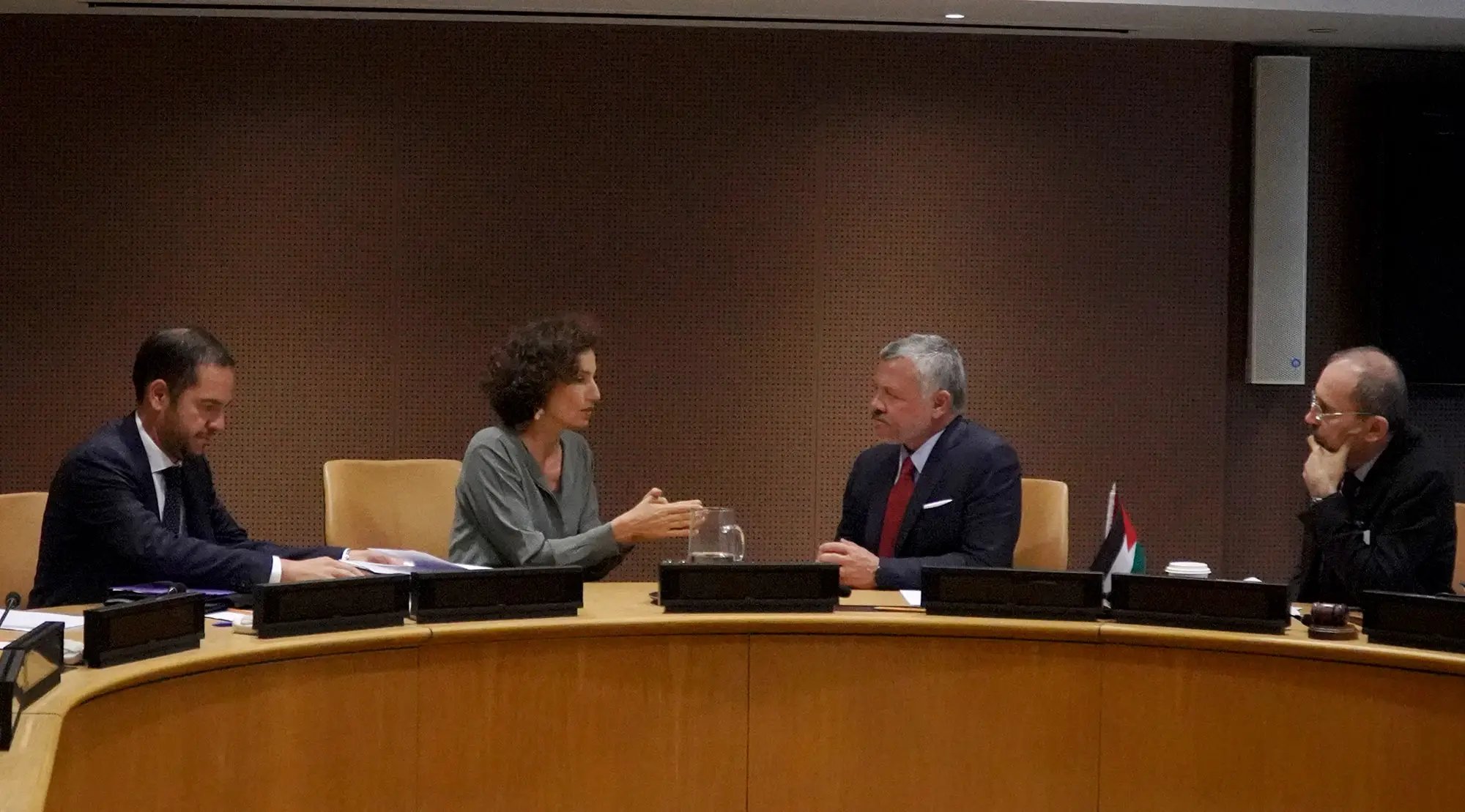 King meets UNESCO director general