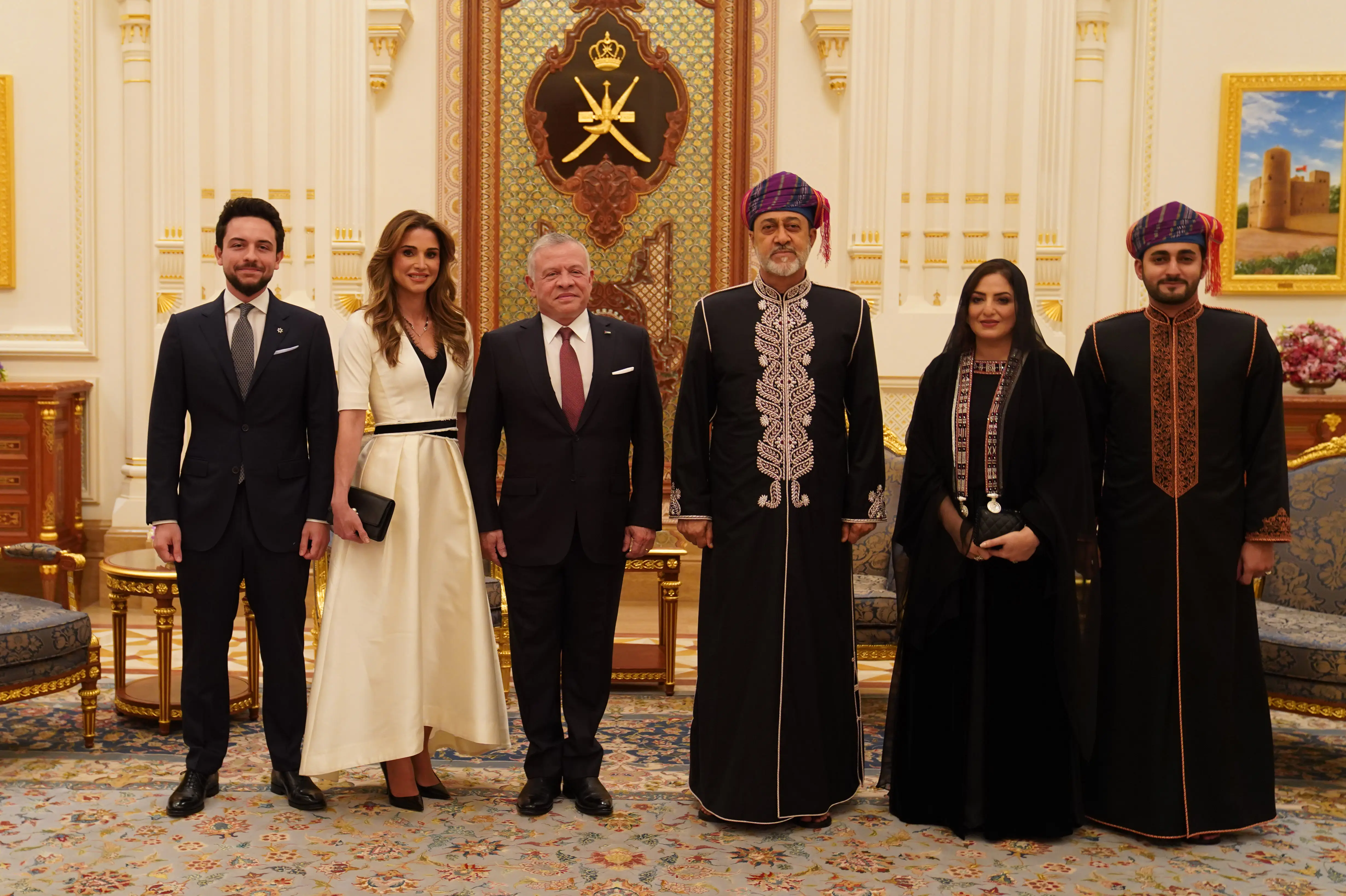 King, Oman sultan exchange medals