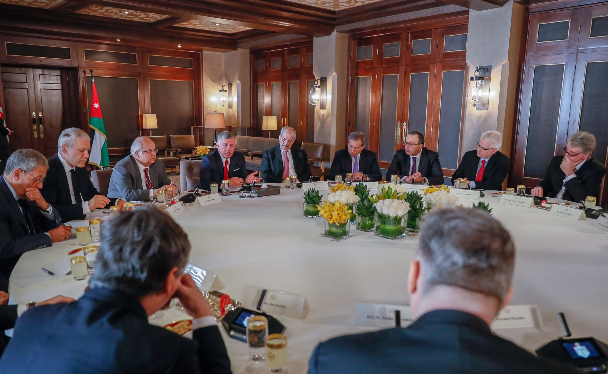 King receives Nizami Ganjavi International Centre delegation