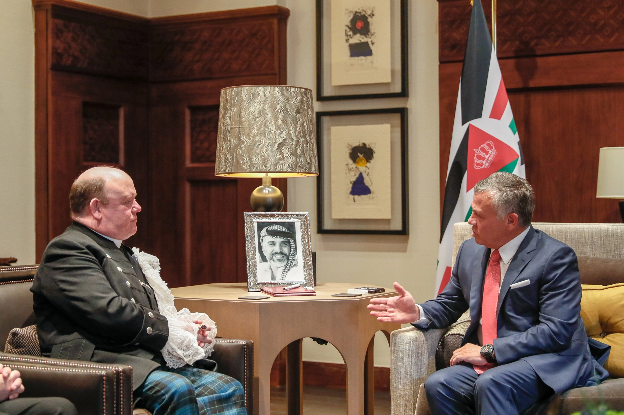 King receives moderator of Church of Scotland General Assembly